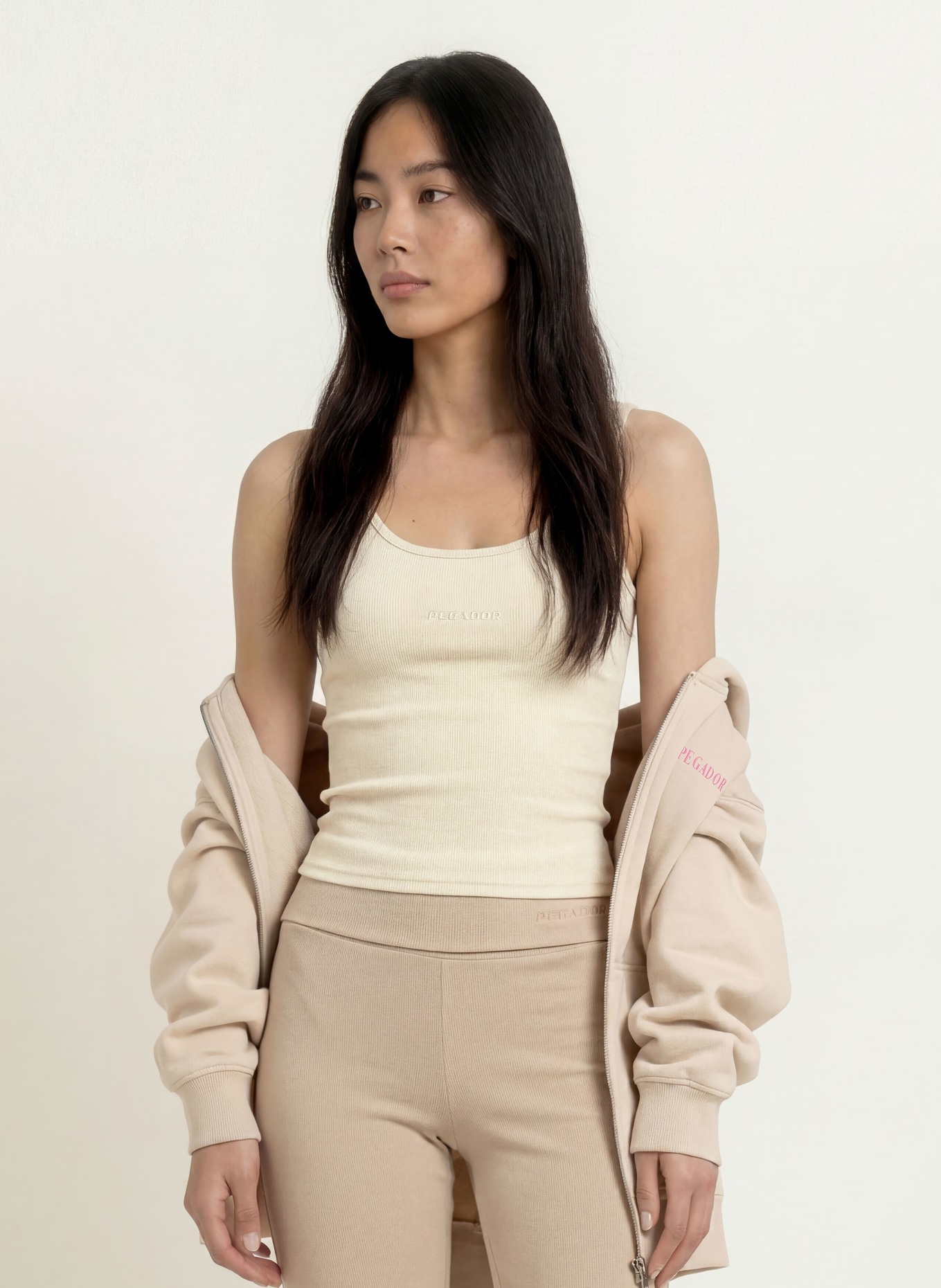 PEGADOR Top CESIS: BEIGE