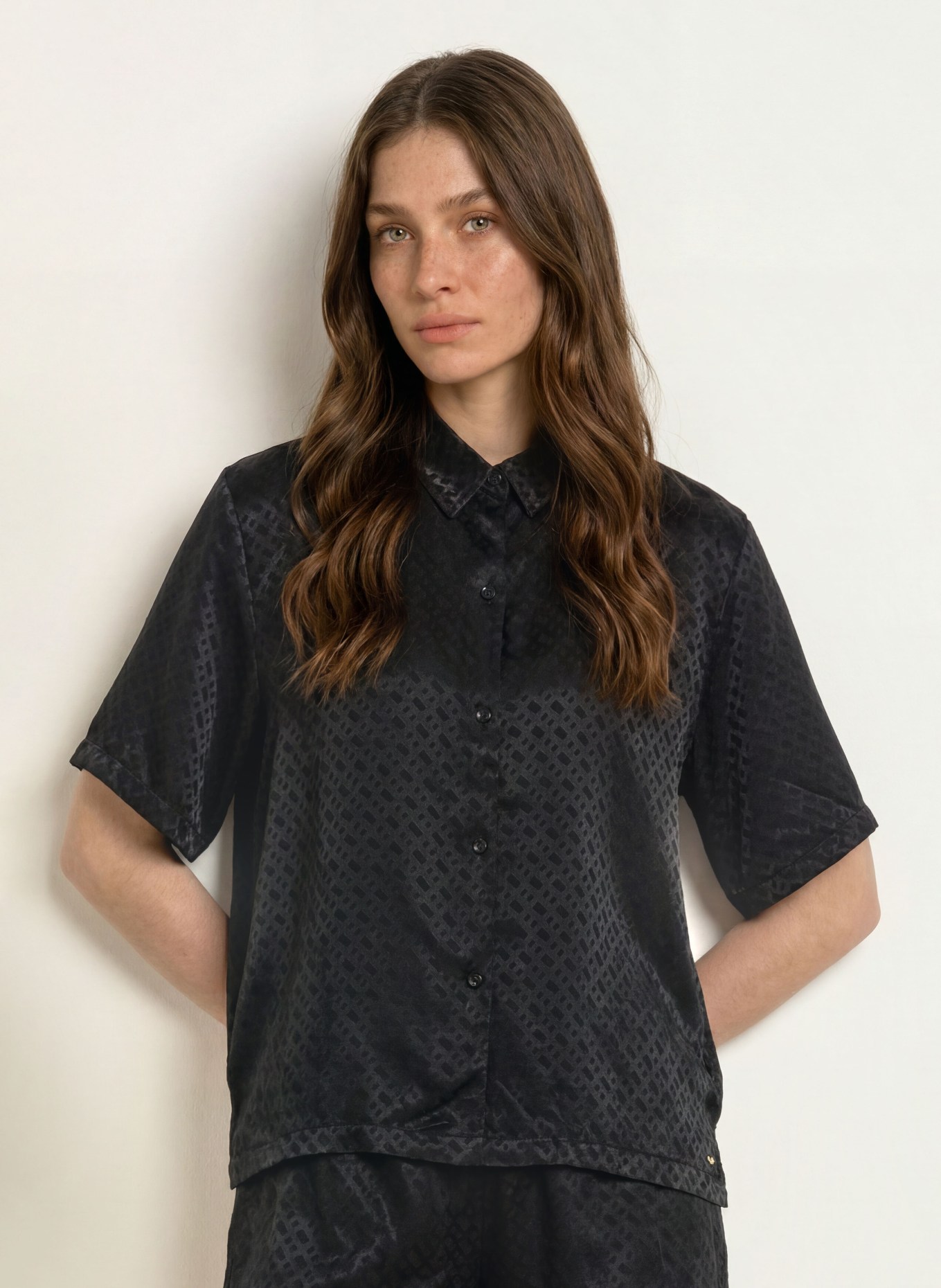 BOSS Schlafshirt MONOGRAM: SCHWARZ