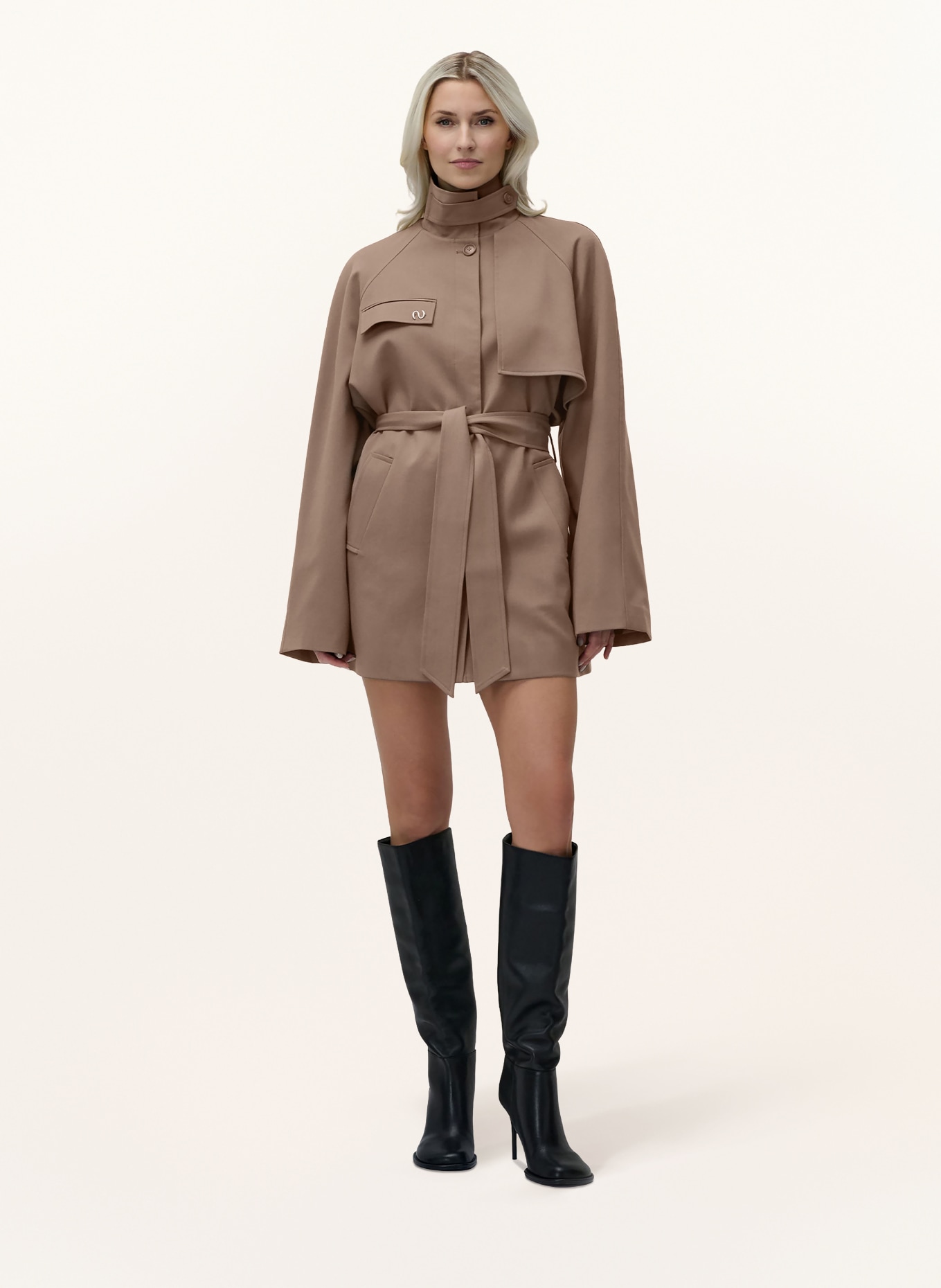 LeGer Studio Trenchcoat FEE: BRUIN