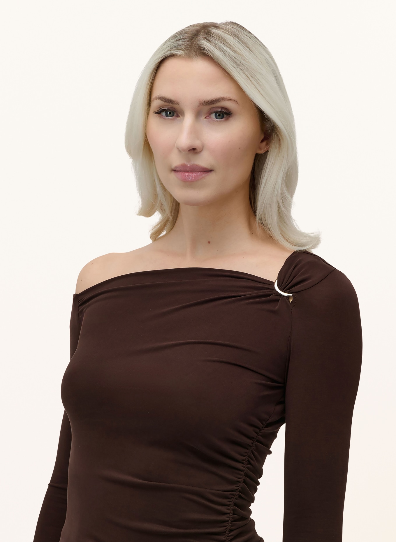 LeGer Studio One-shoulder-shirt ADLINE: MARRON FONCÉ