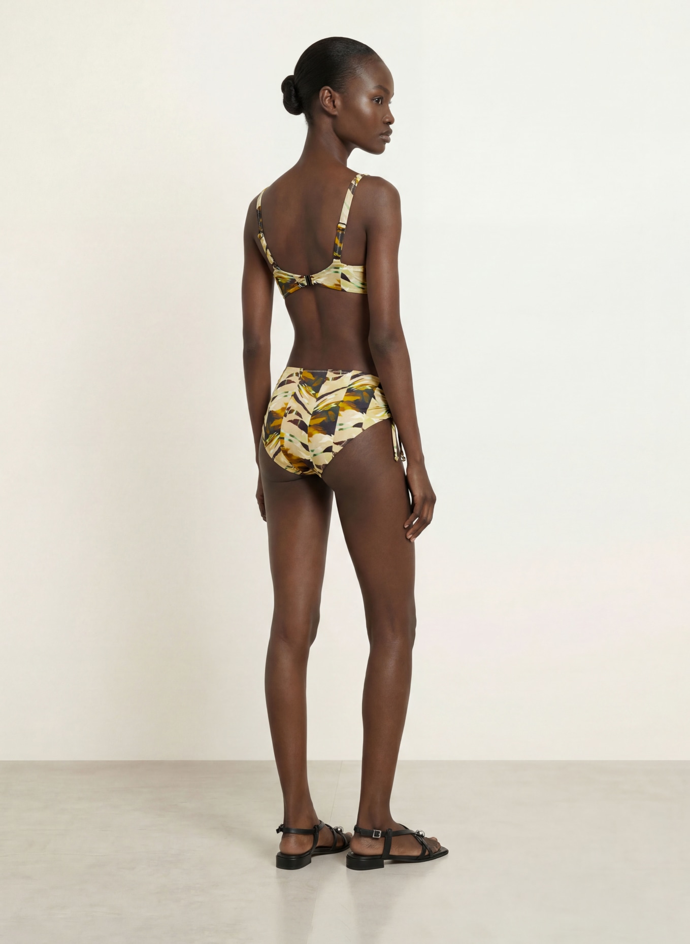 Charmline Beugelbikini DESERT LINES: OLIJF / GROEN / ZWART