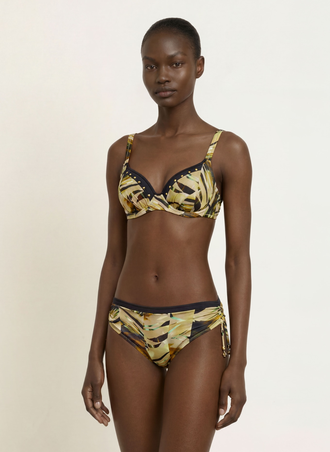 Charmline Beugelbikini DESERT LINES: OLIJF / GROEN / ZWART