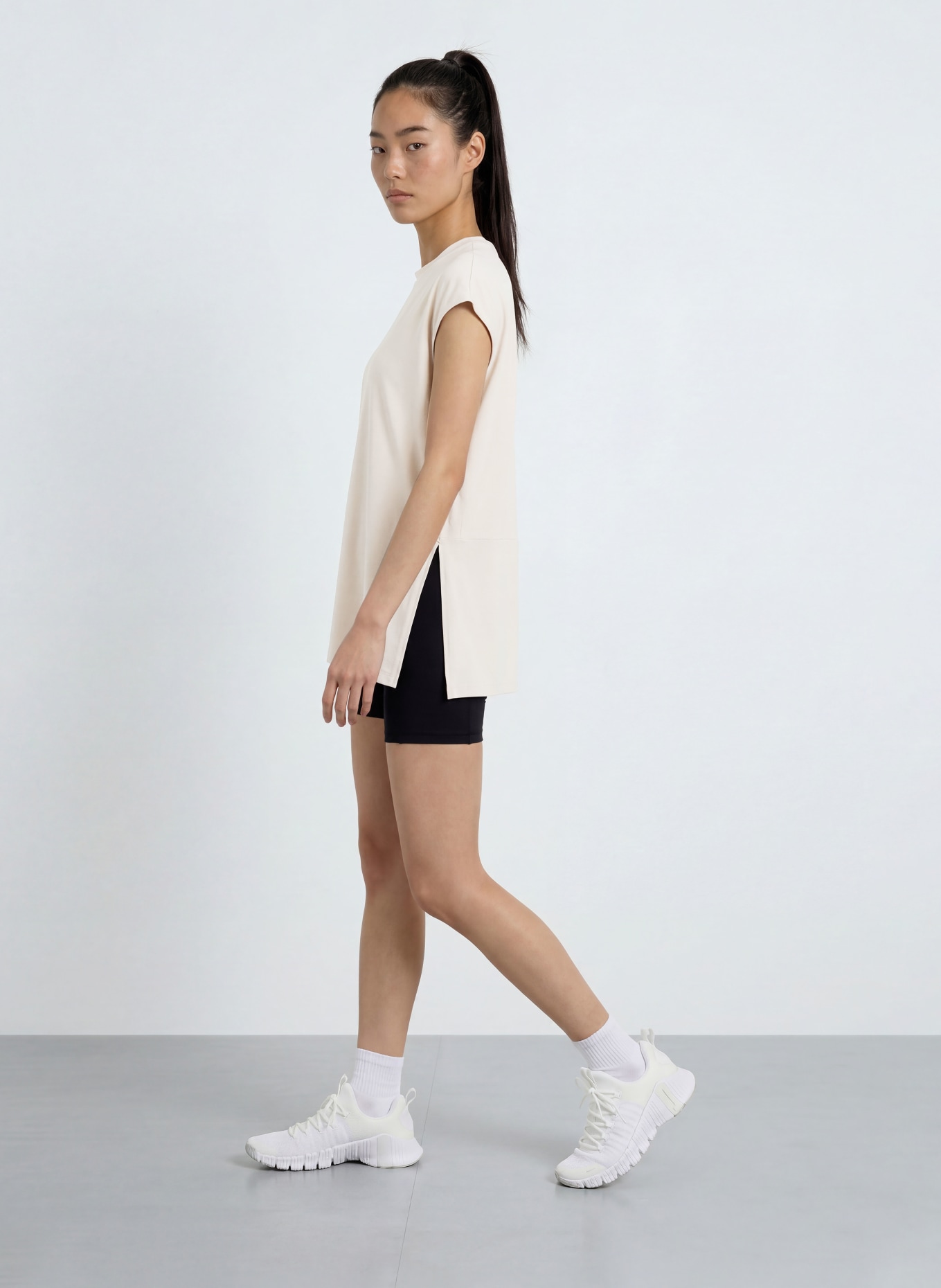Nike Trainingsshirt 24.7 IMPOSSIBLYSOFT: CRÈME