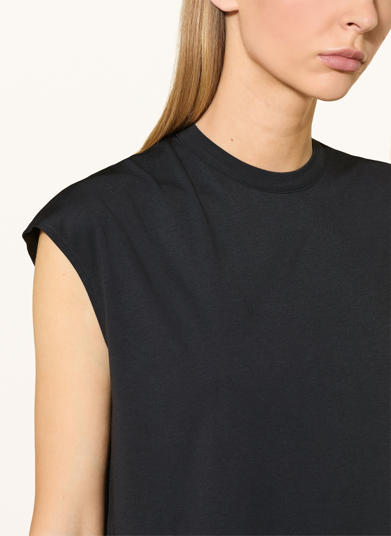 Nike Funktionsshirt 24.7 IMPOSSIBLYSOFT: SCHWARZ