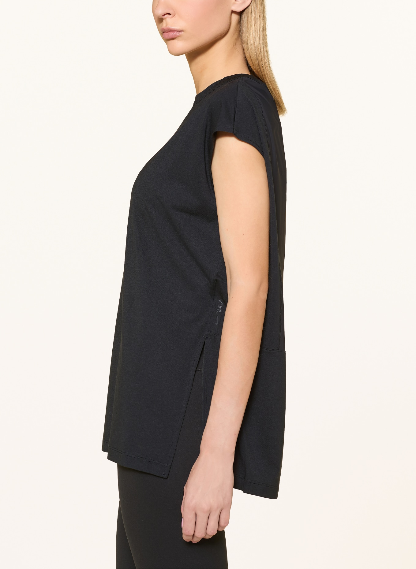Nike Funktionsshirt 24.7 IMPOSSIBLYSOFT: SCHWARZ