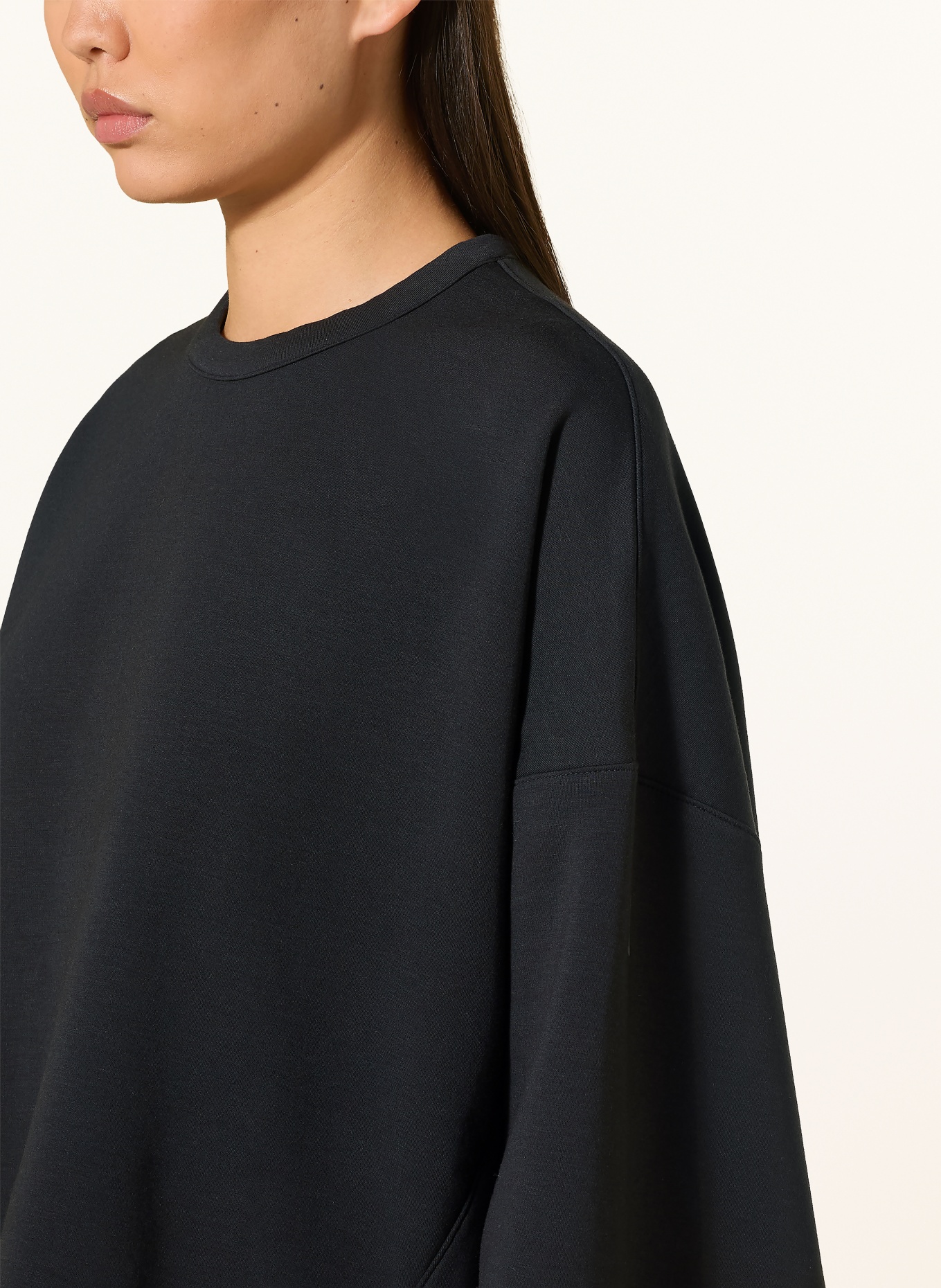 Nike Oversized-Sweatshirt 24.7 IMPOSSIBLYSOFT: SCHWARZ