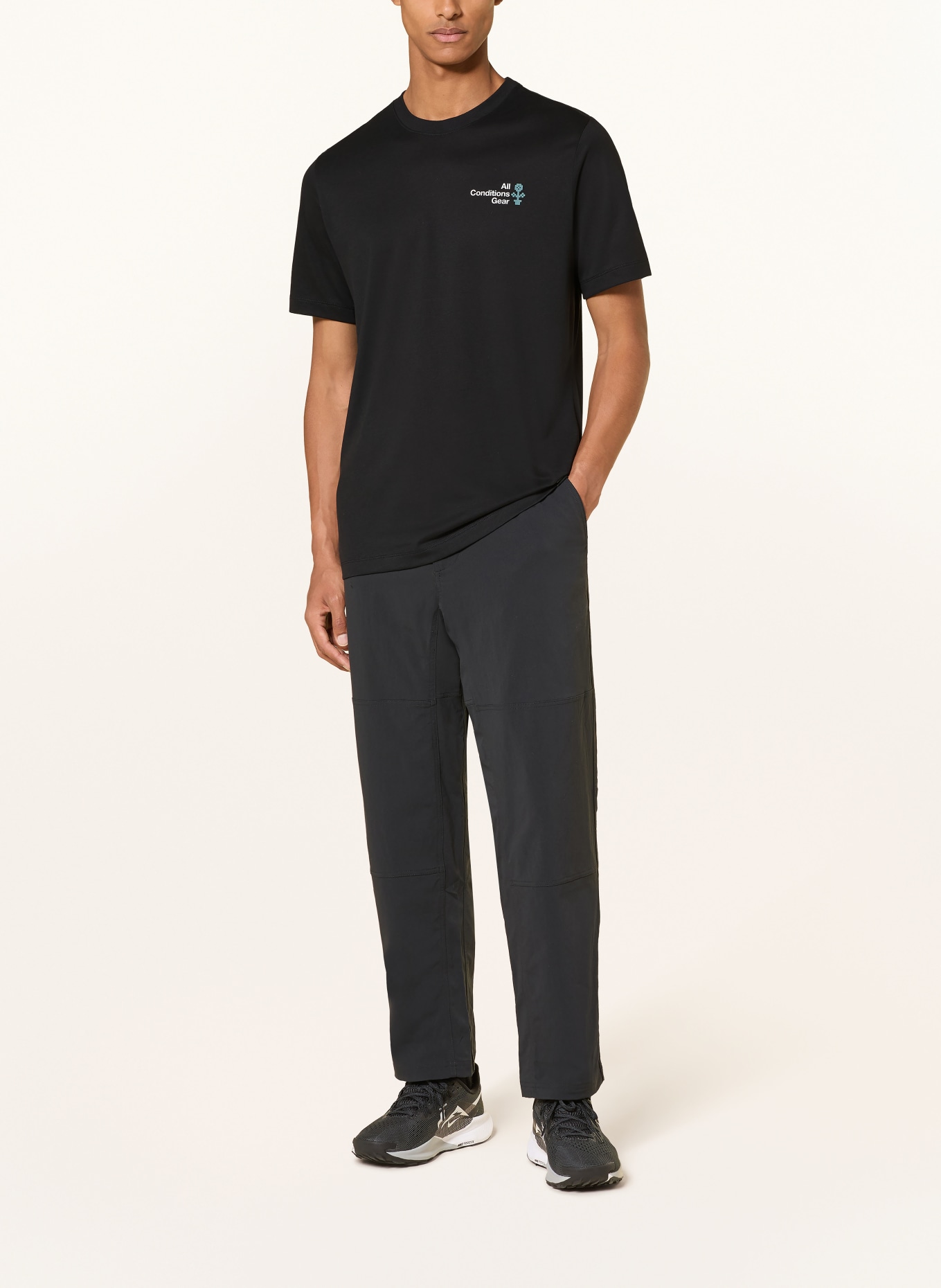 Nike ALL CONDITIONS GEAR TRAIL Running shirt: BLACK