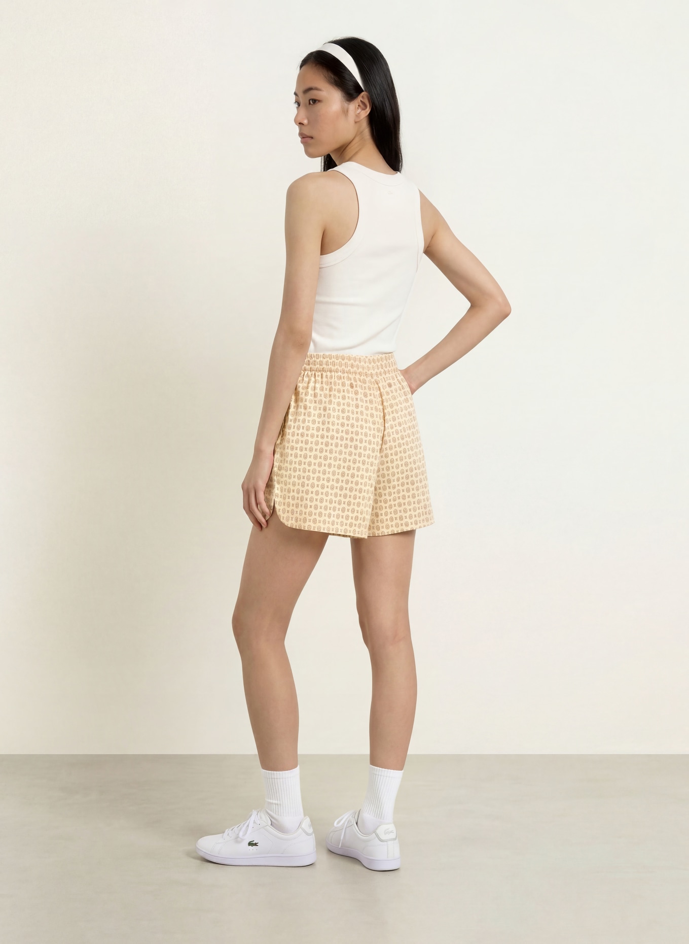 LACOSTE Short: LICHTORANJE / KAKI