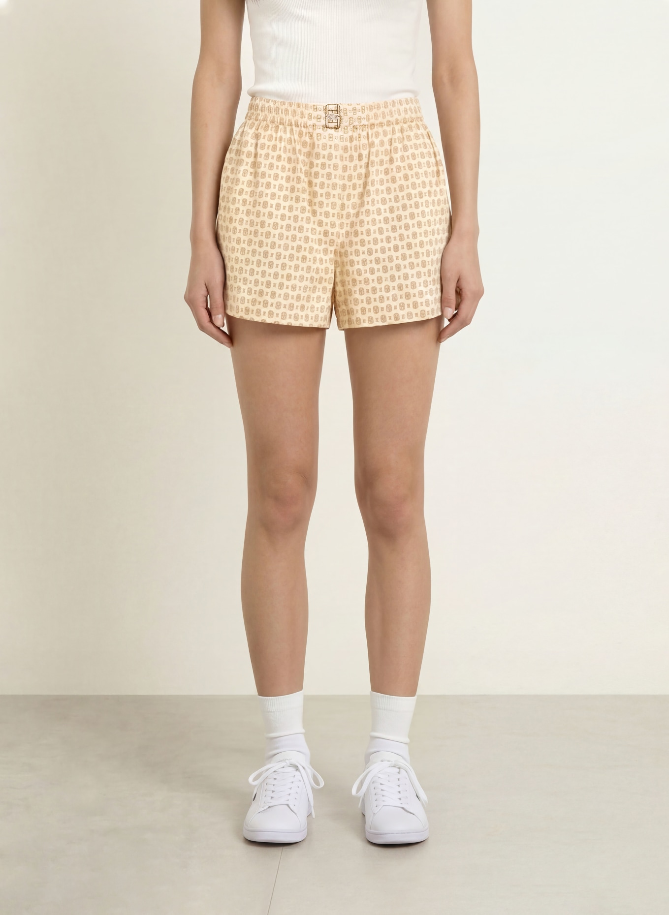 LACOSTE Short: LICHTORANJE / KAKI