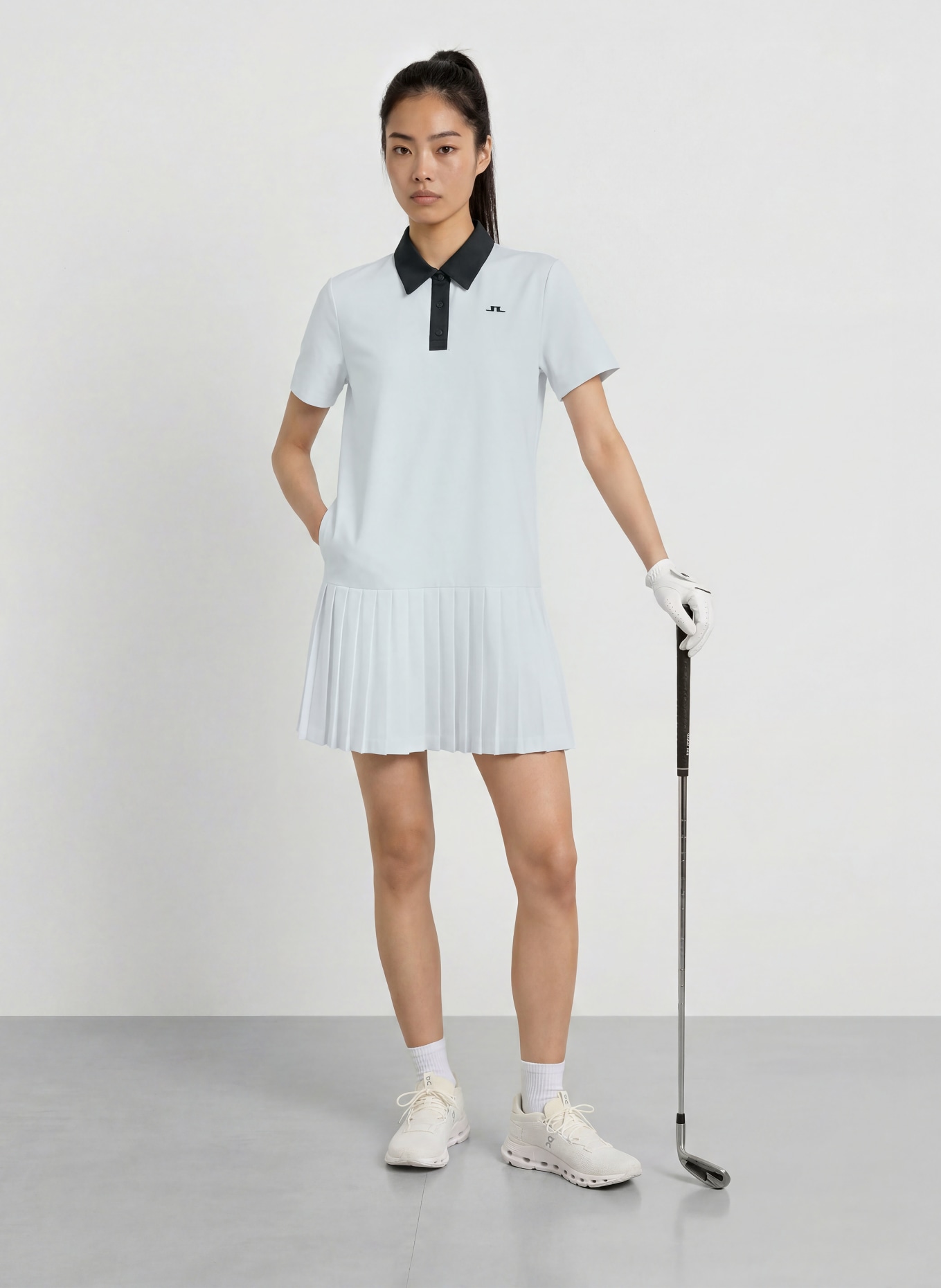 J.LINDEBERG Golfkleid: WEISS / SCHWARZ