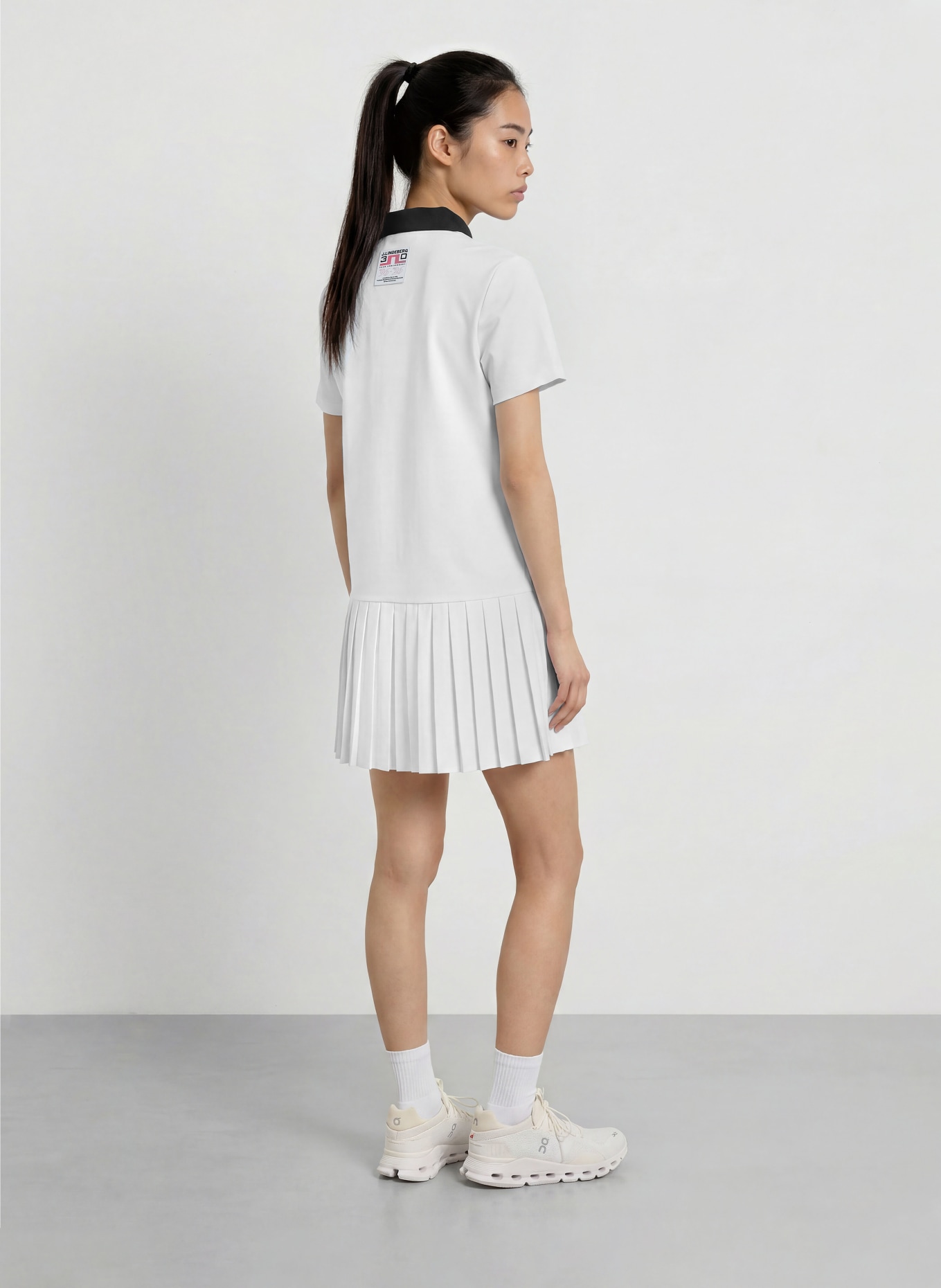 J.LINDEBERG Golfkleid: WEISS / SCHWARZ