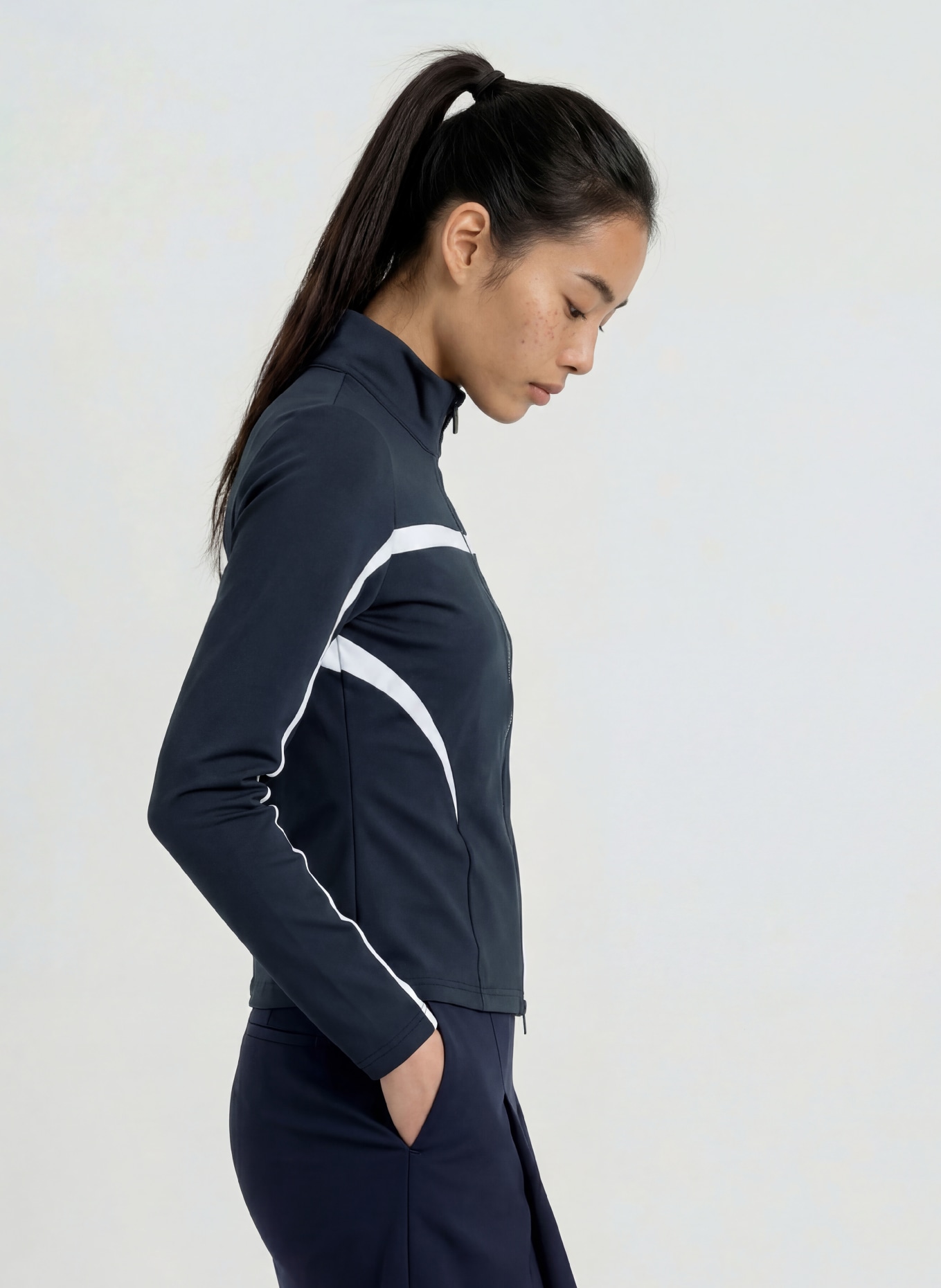 J.LINDEBERG Bunda Midlayer: TMAVĚ MODRÁ / BÍLÁ