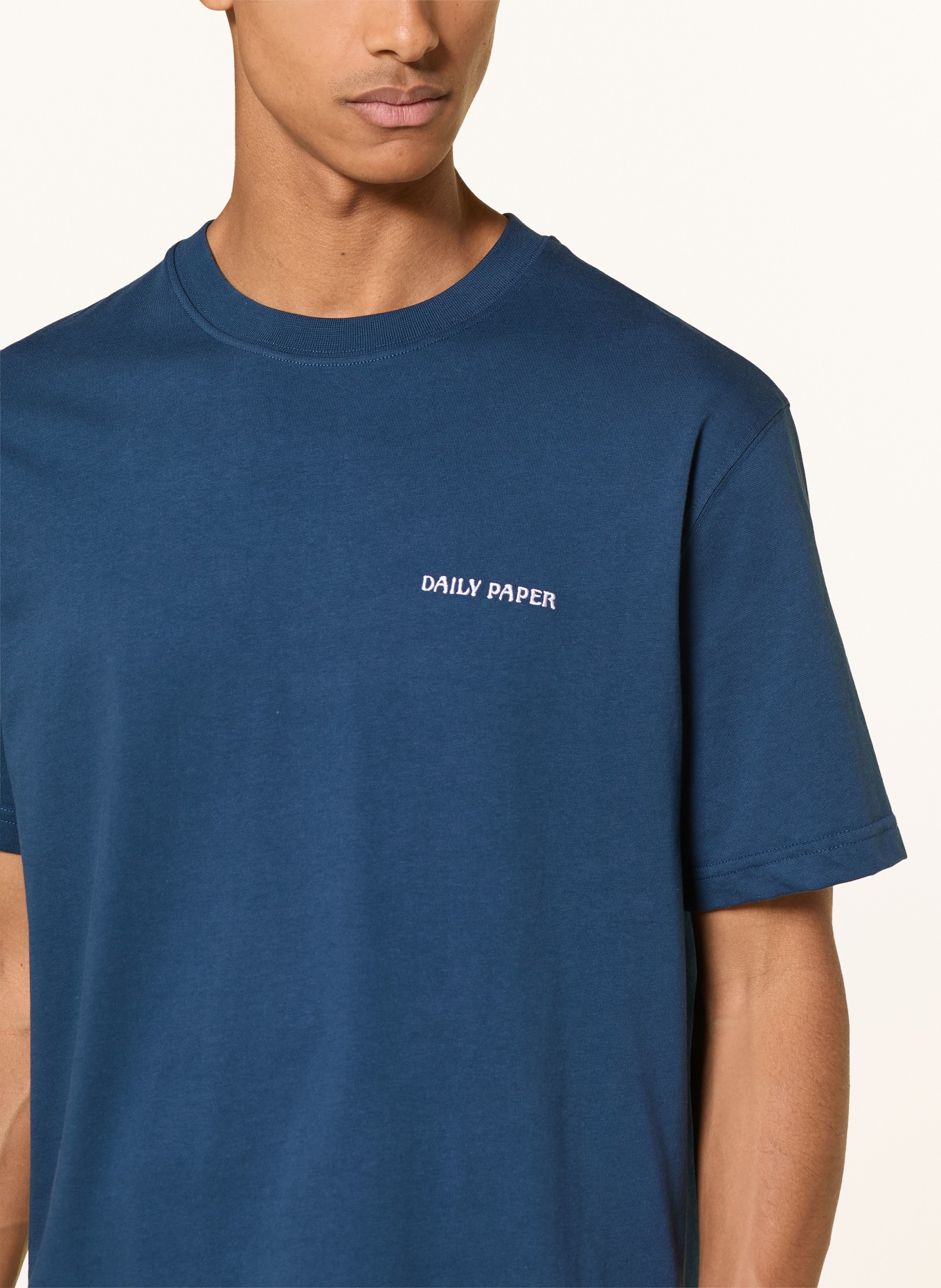DAILY PAPER T-shirt DIAS: DONKERBLAUW
