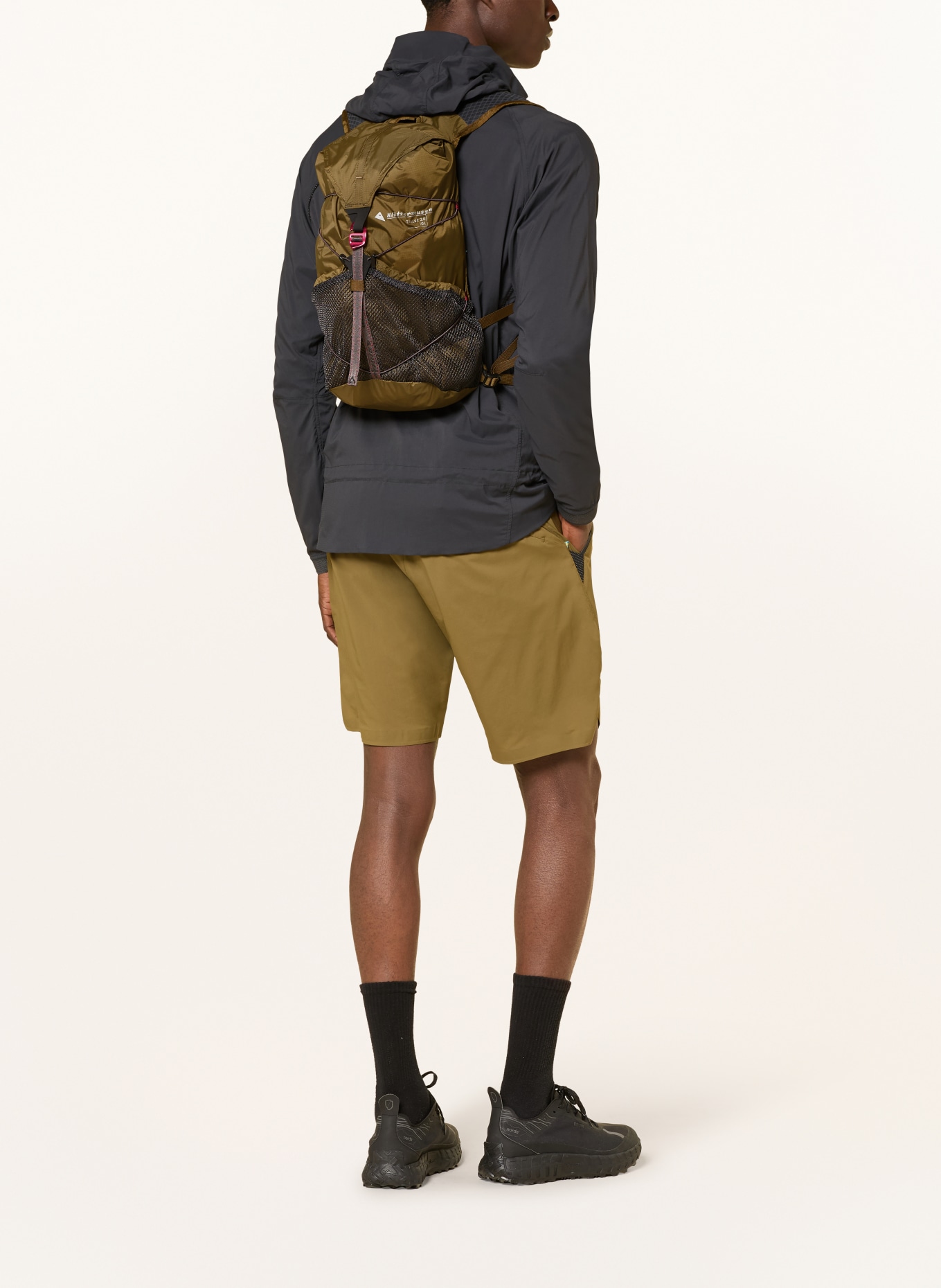 Klättermusen Rucksack TJALVE 2.0 10 l: KHAKI / DUNKELGRAU