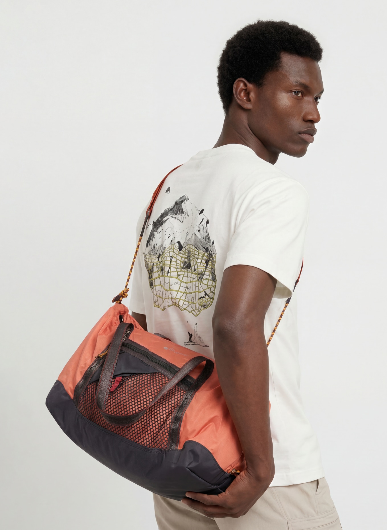 Klättermusen MIMER 25-liter Travel Bag: ORANGE