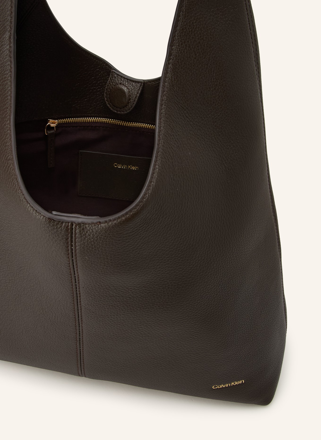 Calvin Klein Schultertasche: DUNKELBRAUN / GOLD