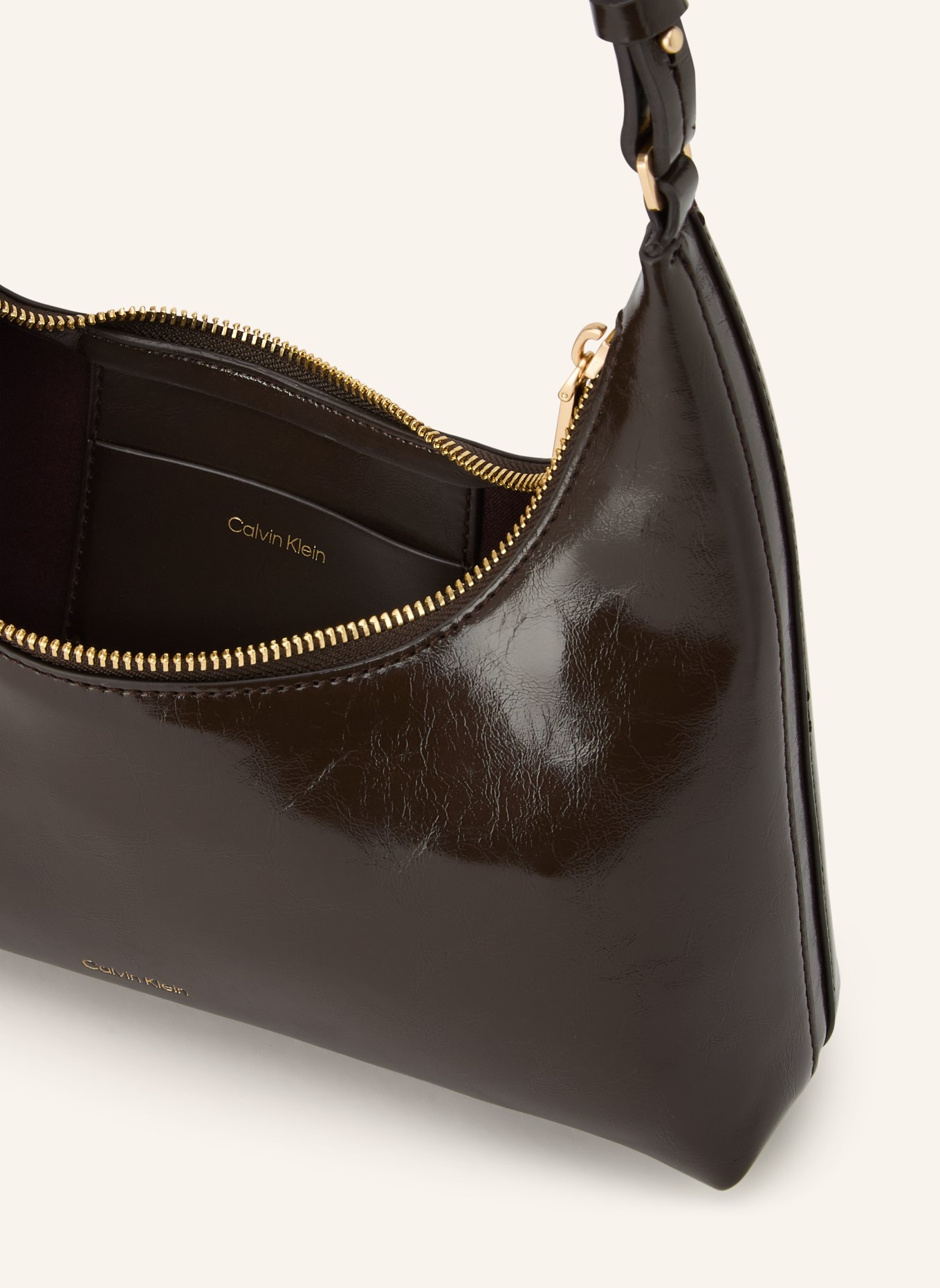 Calvin Klein Schultertasche: DUNKELBRAUN