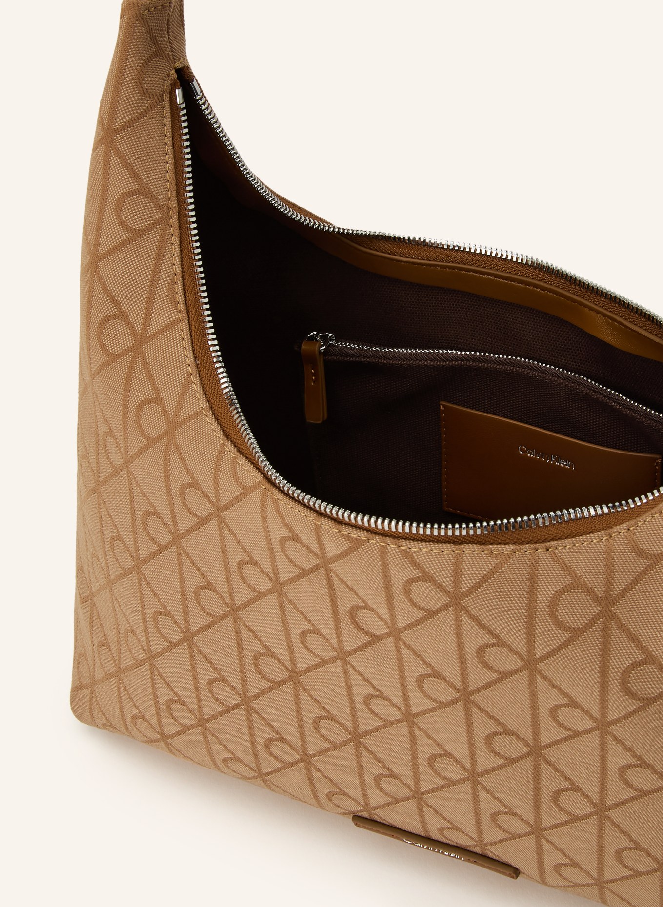 Calvin Klein Schultertasche: BEIGE / HELLBRAUN