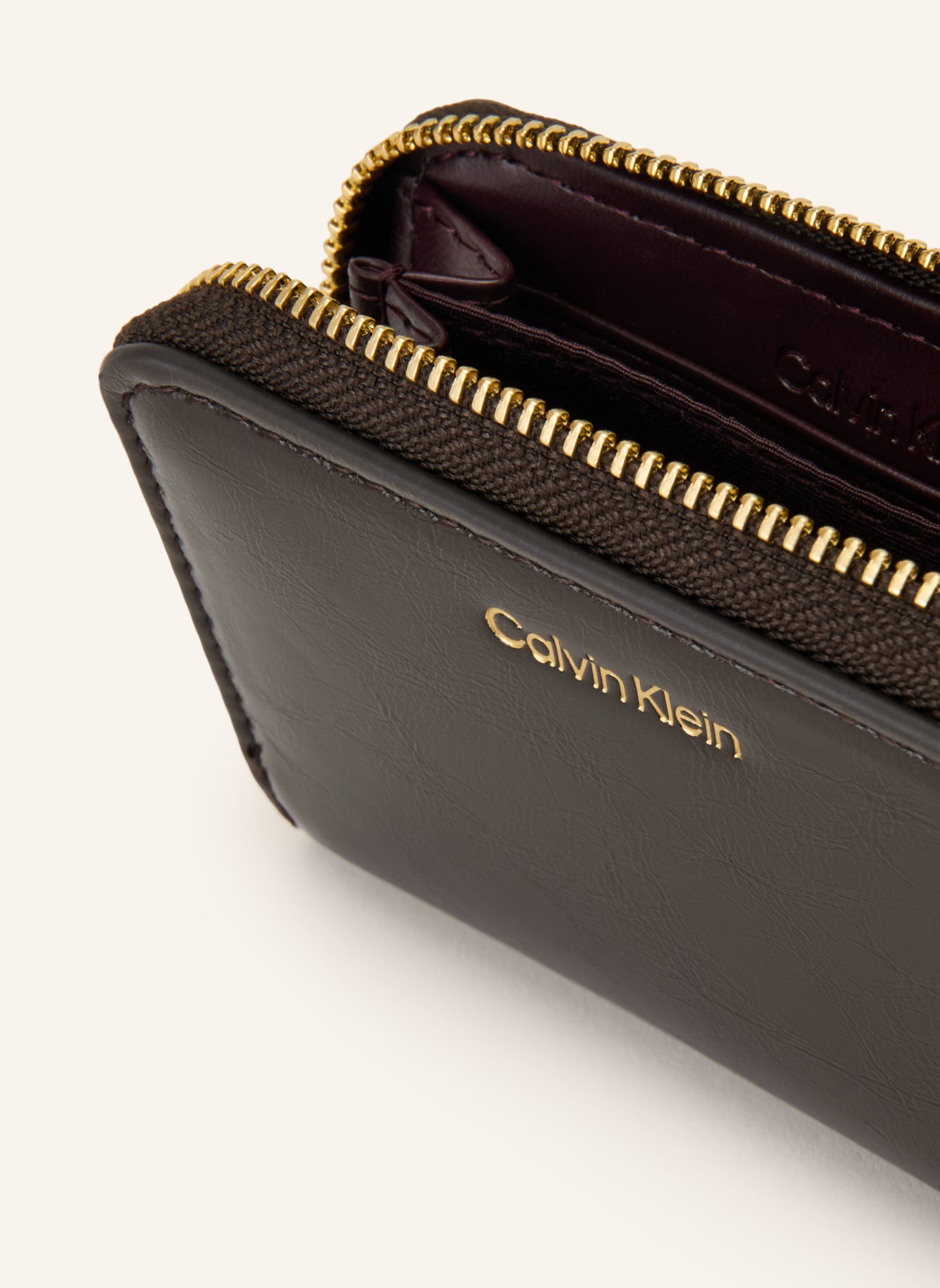 Calvin Klein Geldbörse: DUNKELBRAUN / GOLD