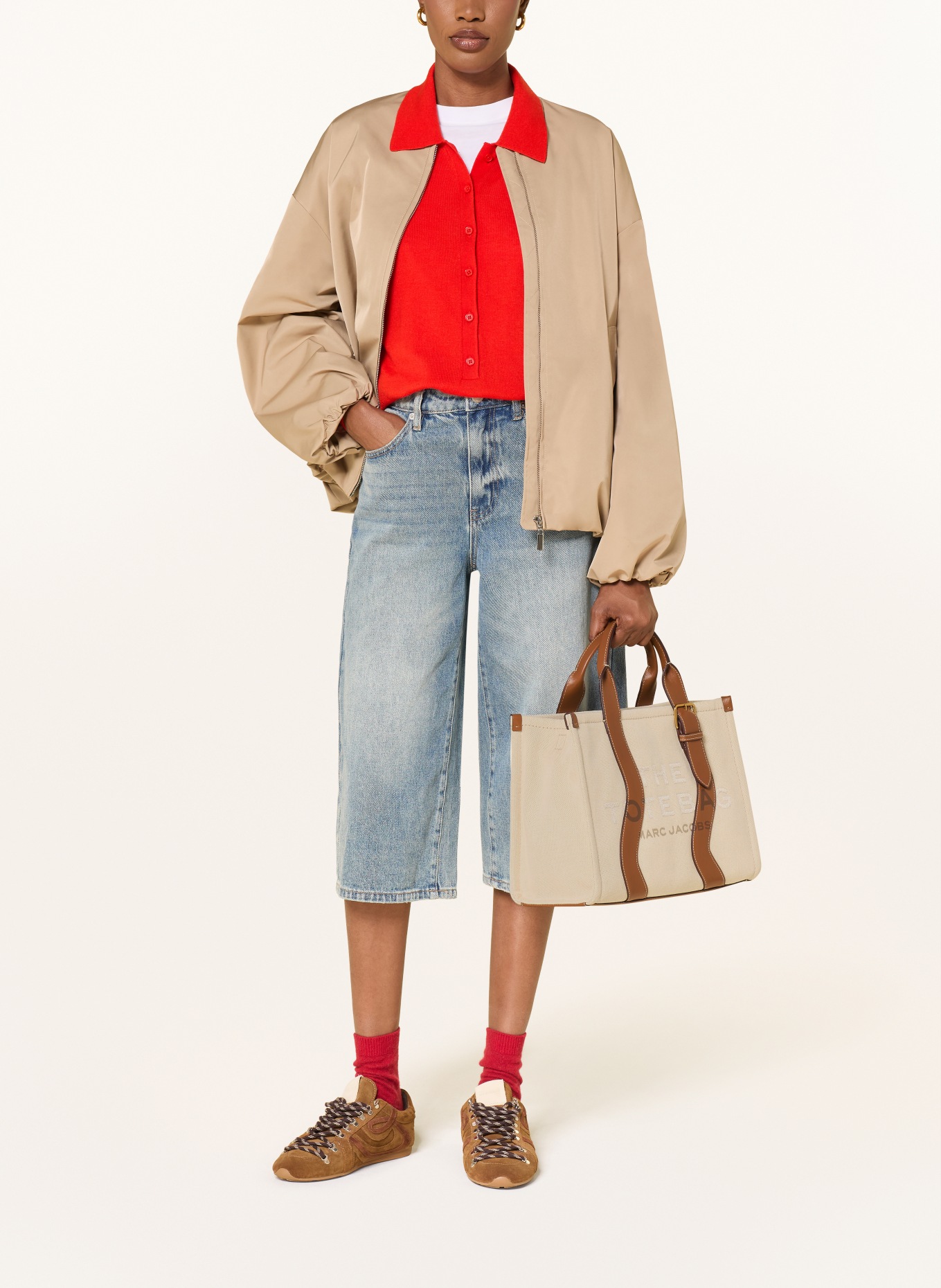 MARC JACOBS Shopper THE MEDUM CANVAS TOTE WAVY STRIPES LEATHER: BEIGE / GULD / BRUN