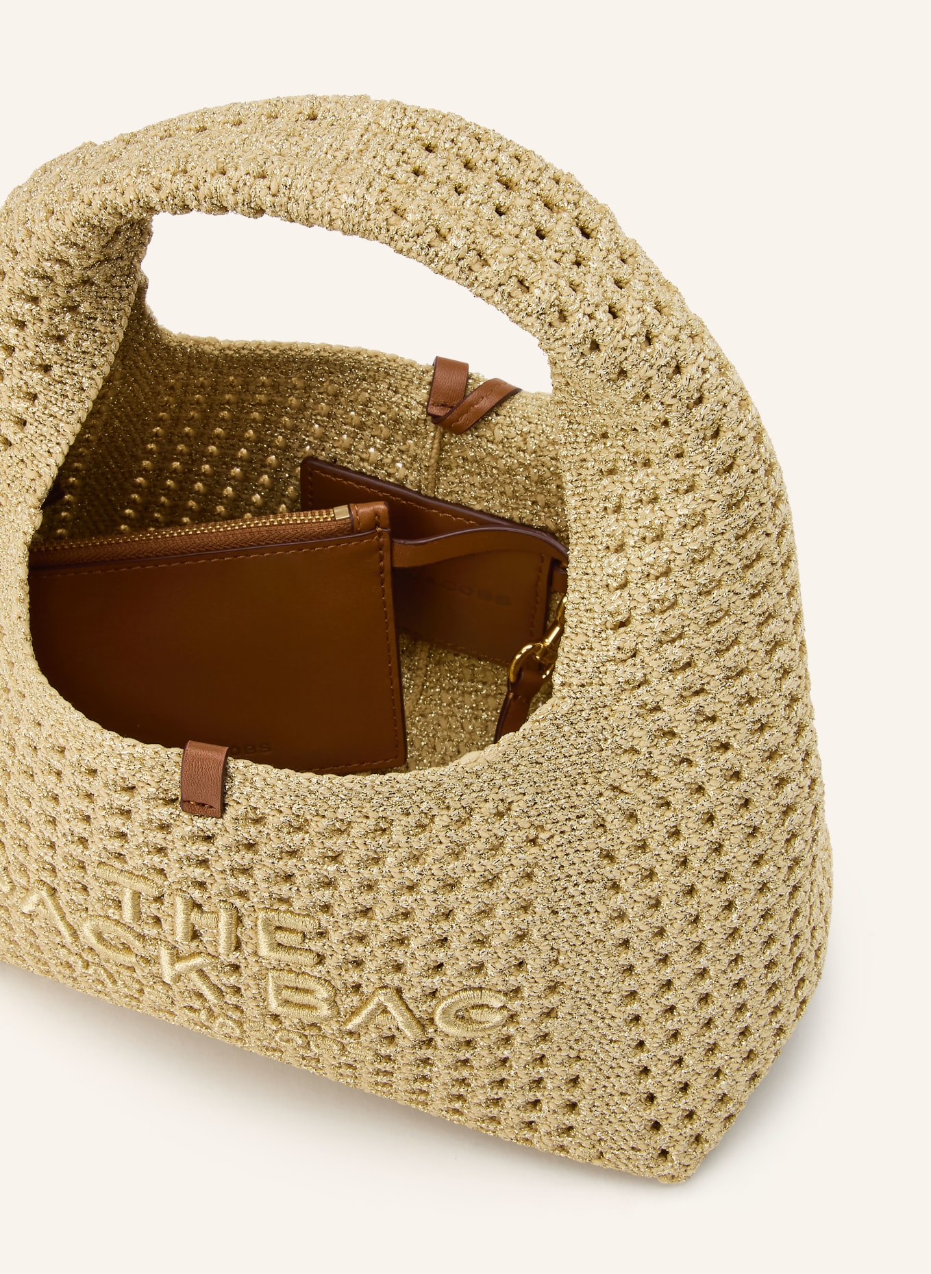 MARC JACOBS Sac à main THE CROCHET MINI SACK BAG avec pochette: BEIGE / OR / MARRON