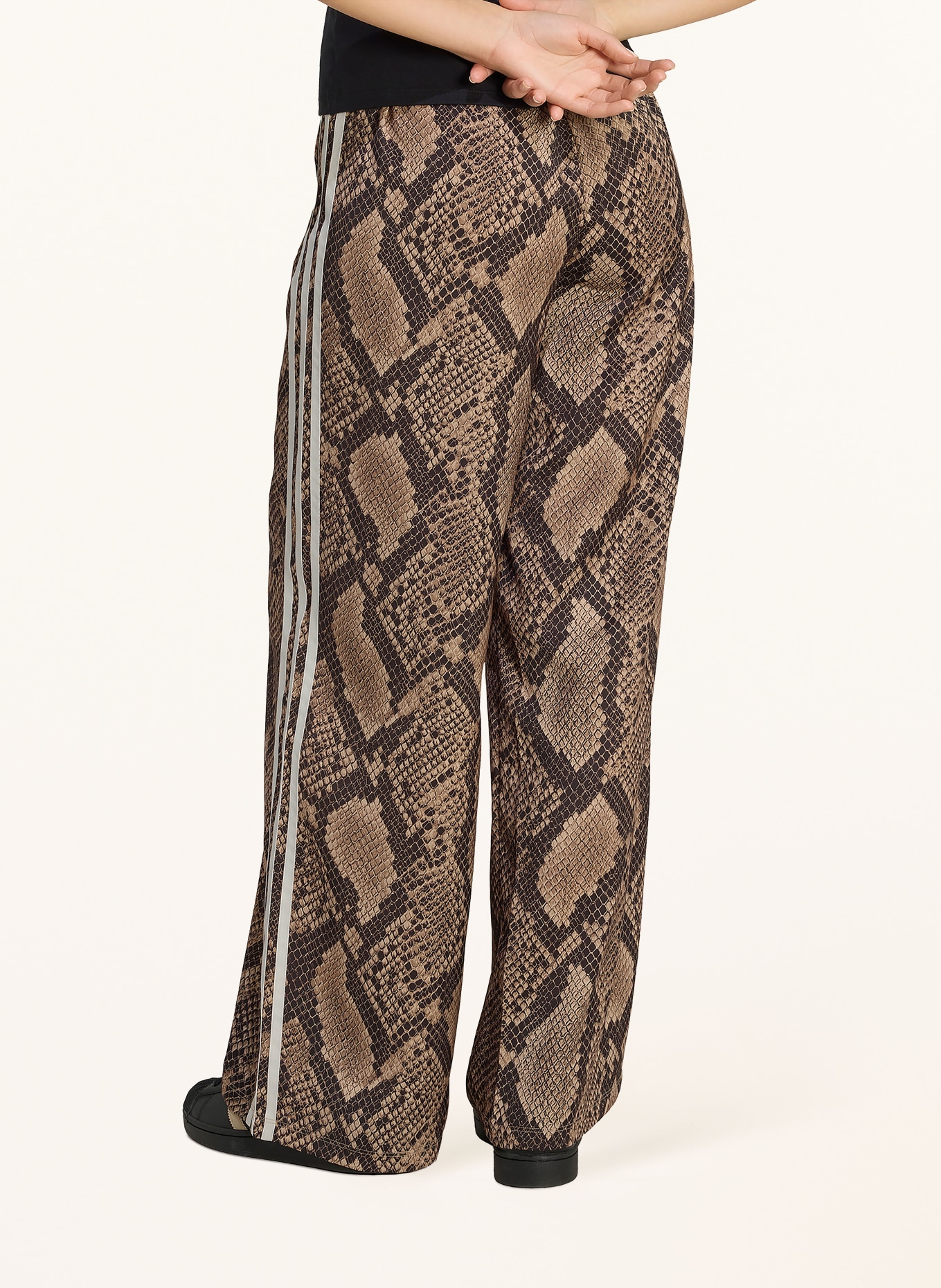 adidas Originals Satinhose: BEIGE / DUNKELBRAUN / WEISS