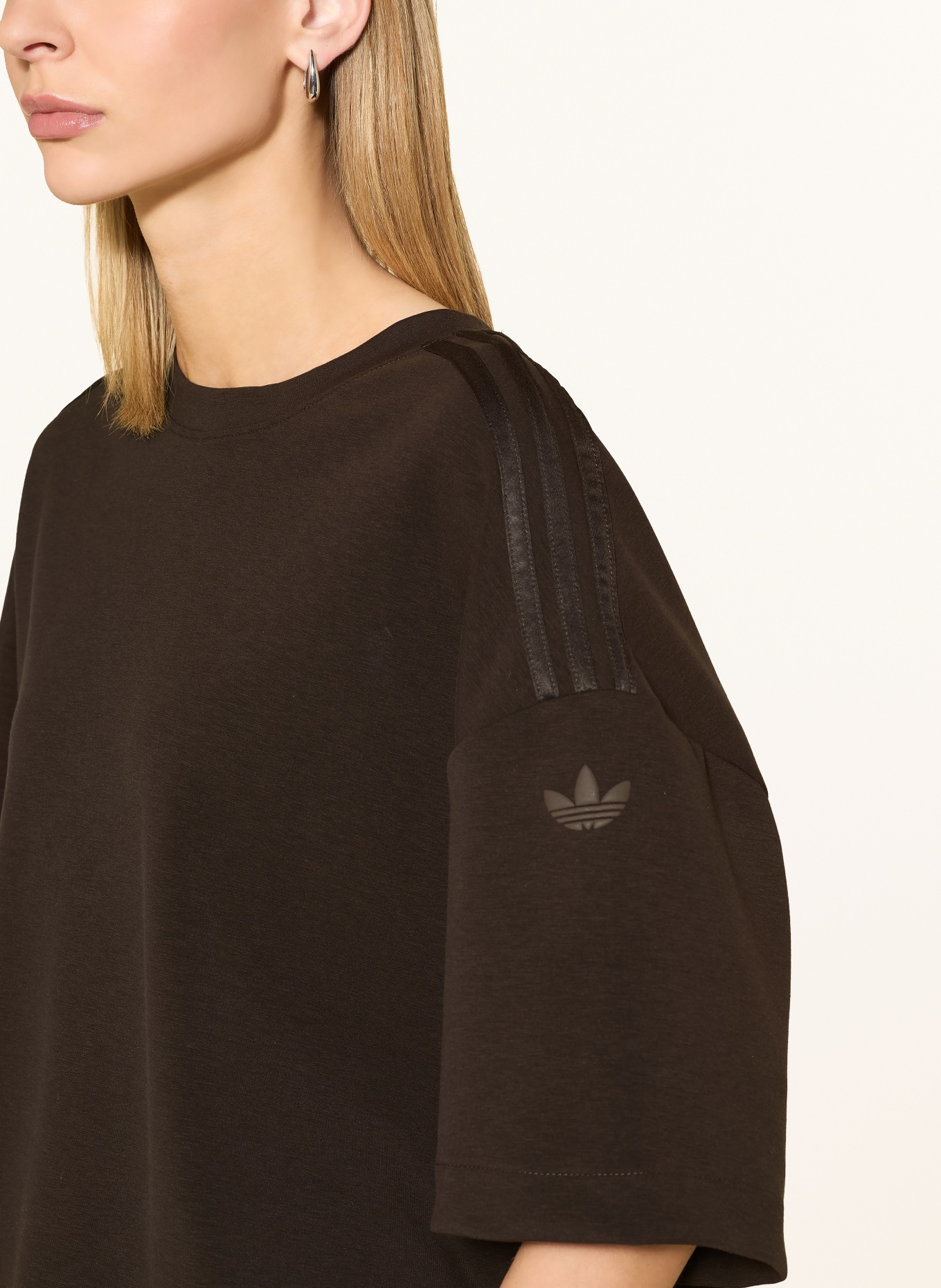 adidas Originals Tričko: TMAVĚ HNĚDÁ