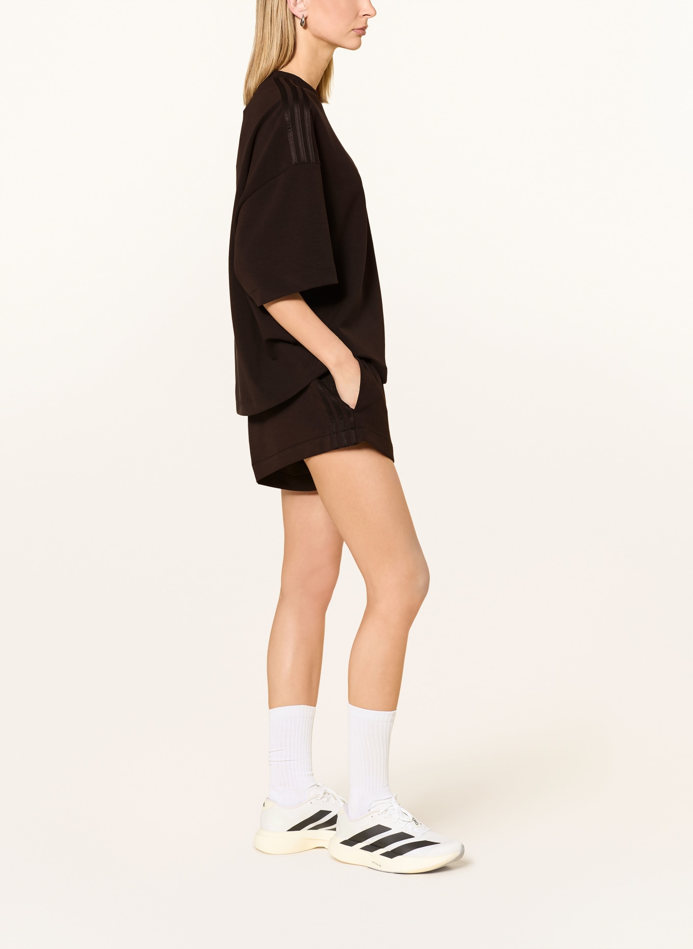 adidas Originals Sweat shorts: DARK BROWN