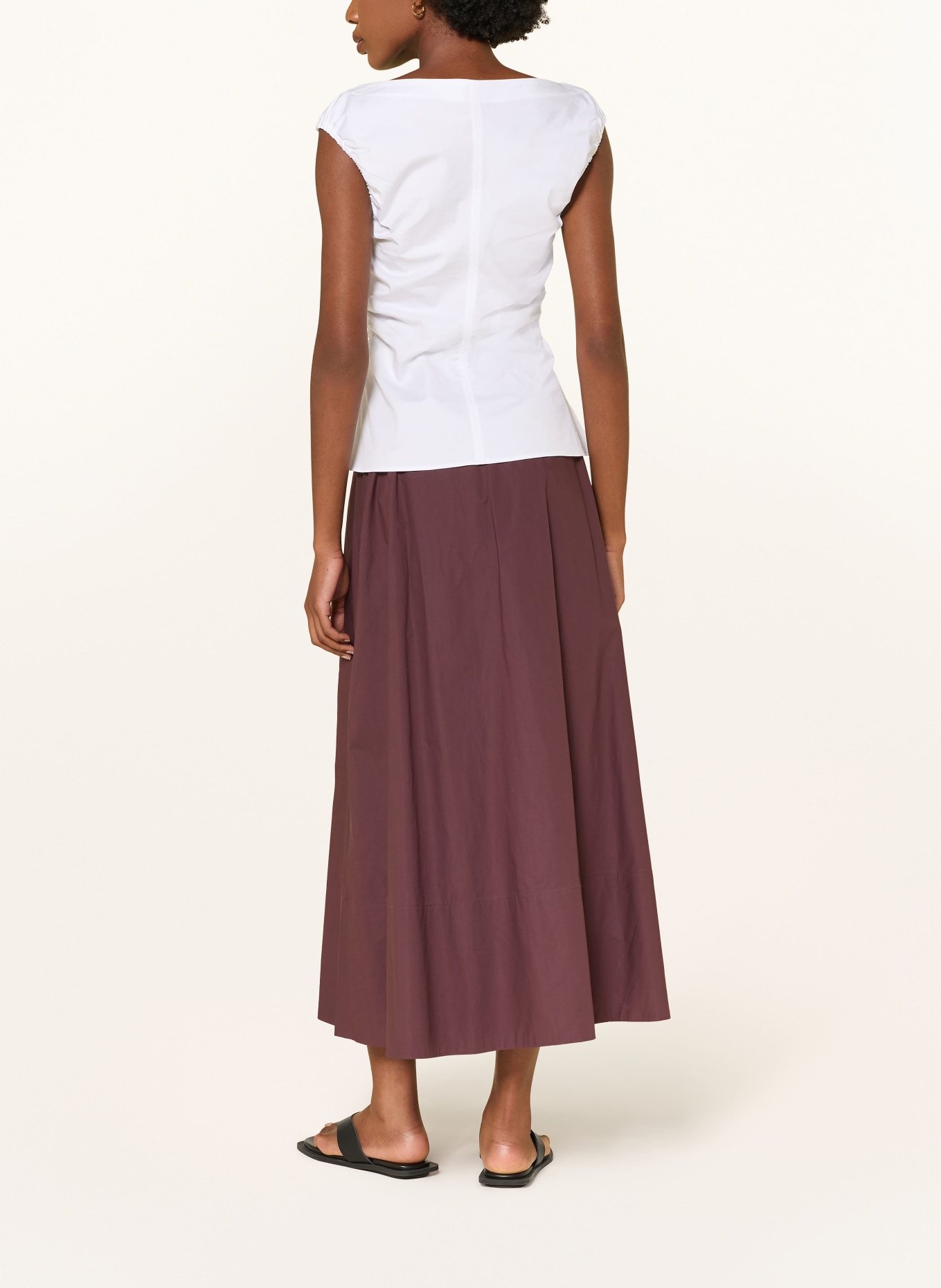 BY MALENE BIRGER Rock PHOEBES: BROWN