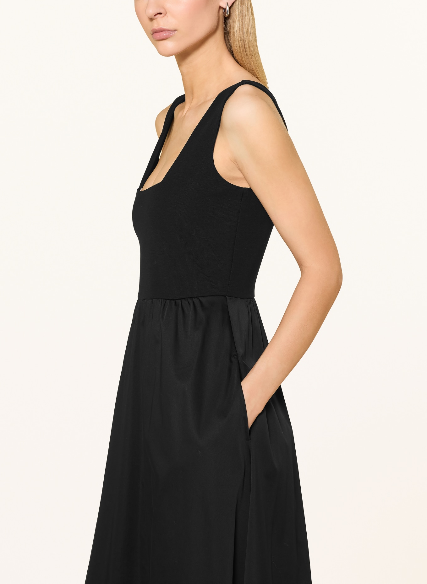 comma Kleid im Materialmix: SCHWARZ