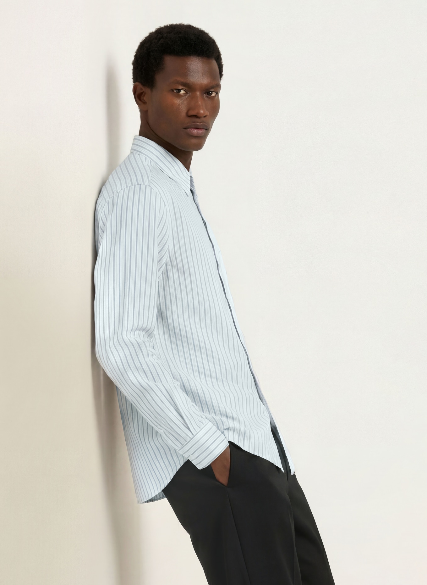 Calvin Klein Easy Fit Shirt: LIGHT BLUE / DARK BLUE