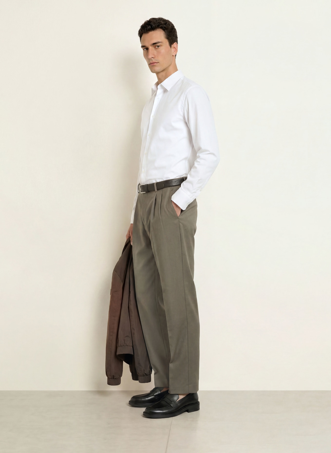 Calvin Klein Kalhoty Wide Fit: ČERNOŠEDÁ