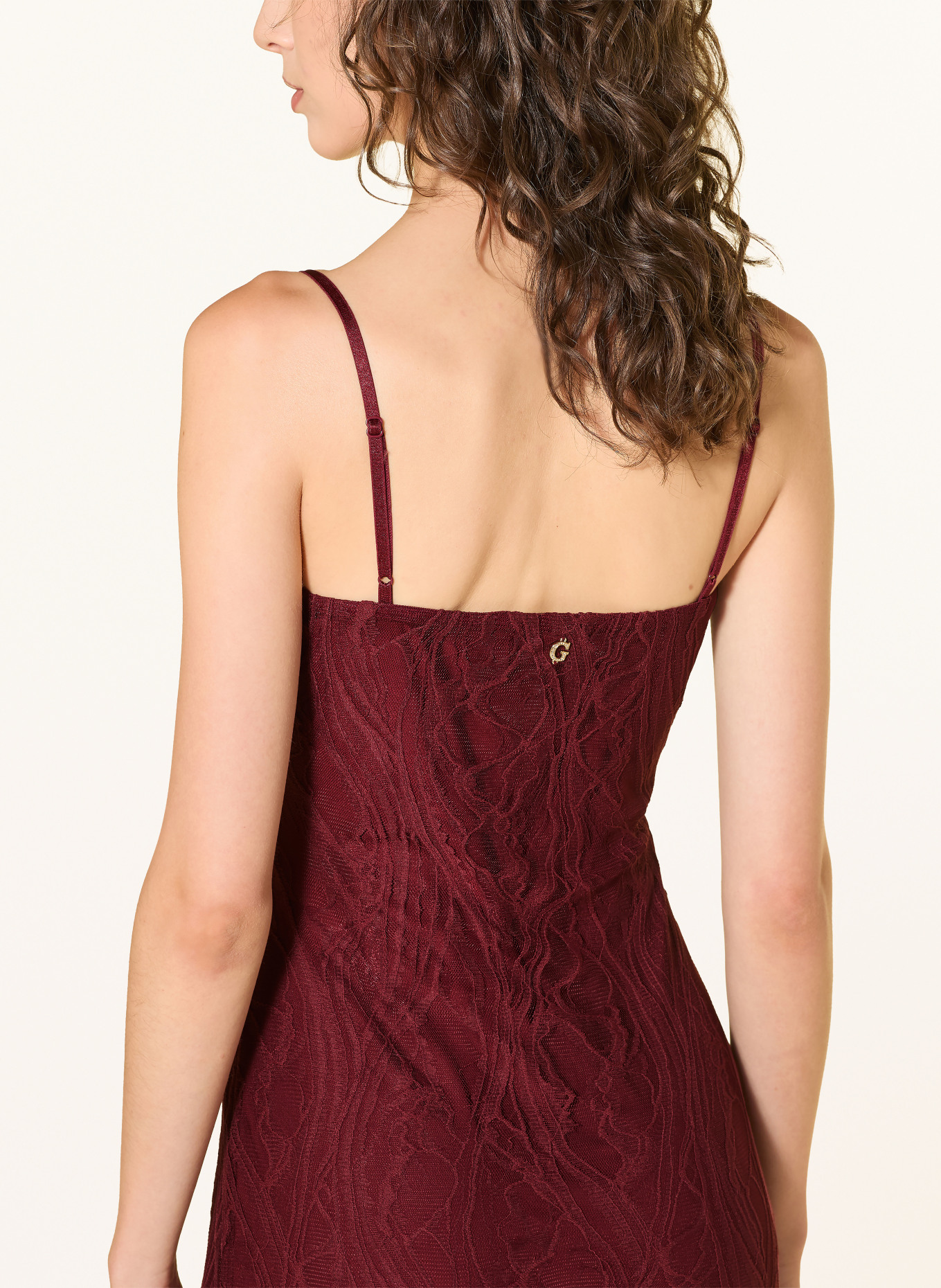 GUESS Kantjurk EVELYN: DONKERROOD