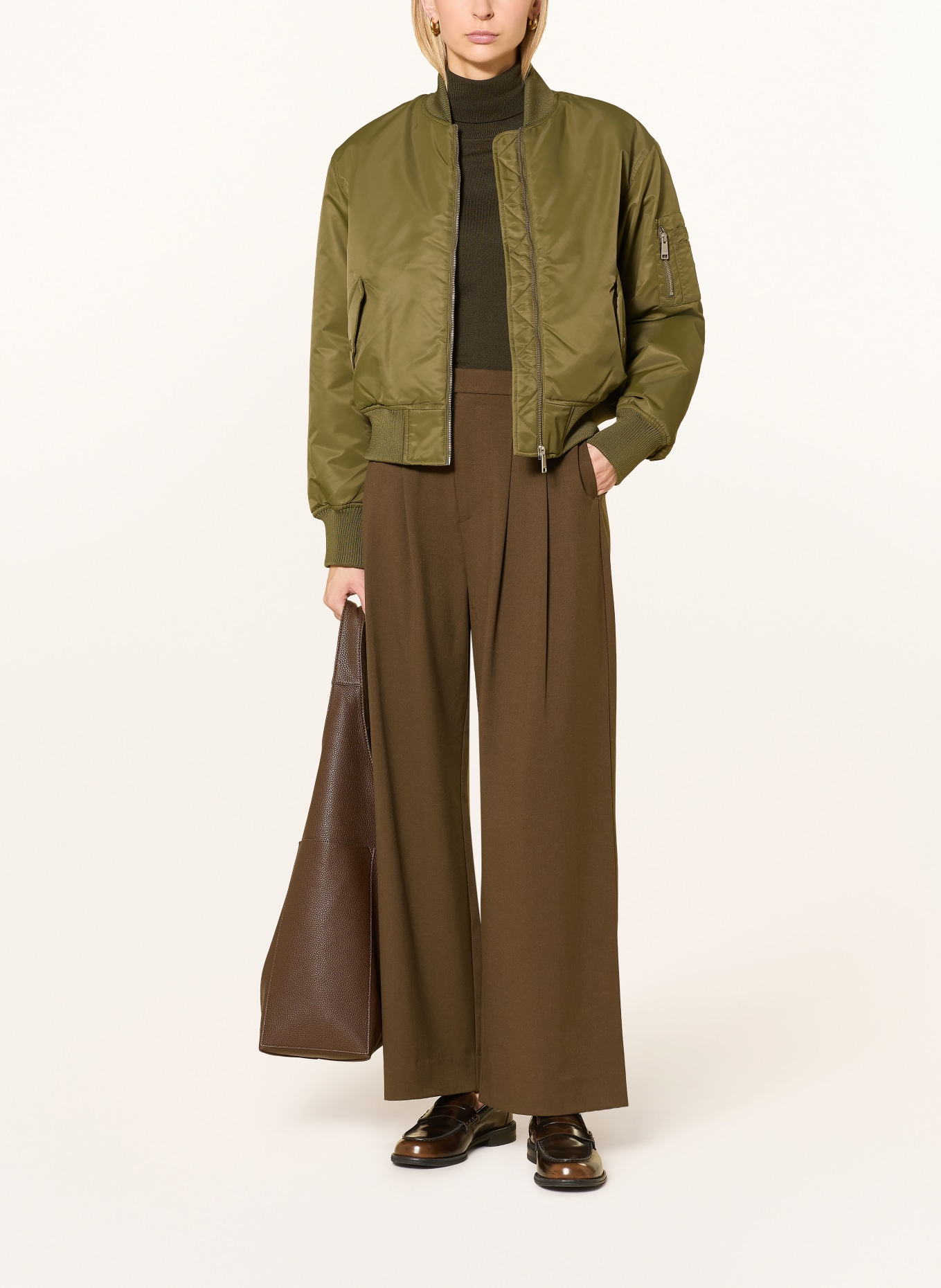 darling harbour Pull à col roulé: OLIVE