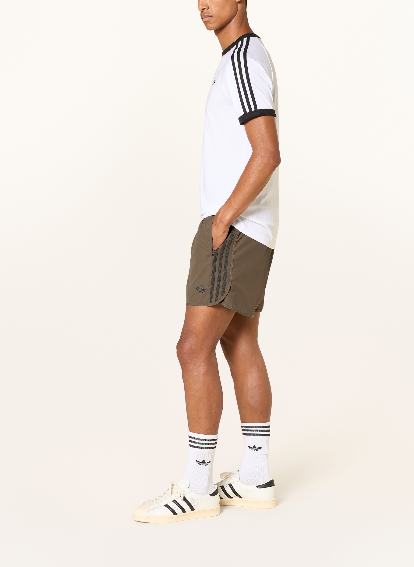 adidas Originals Shorts SPRINTER SHORTS: KHAKI / SORT