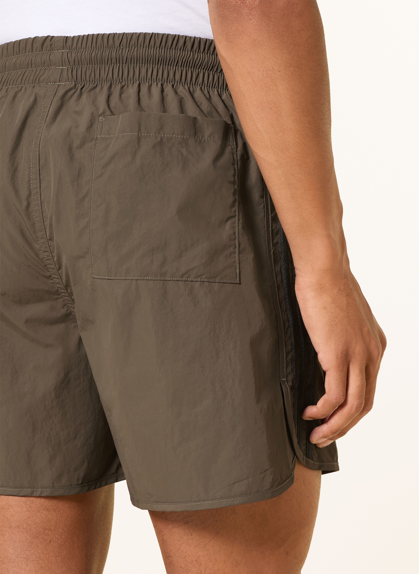 adidas Originals Shorts SPRINTER SHORTS: KHAKI / SORT