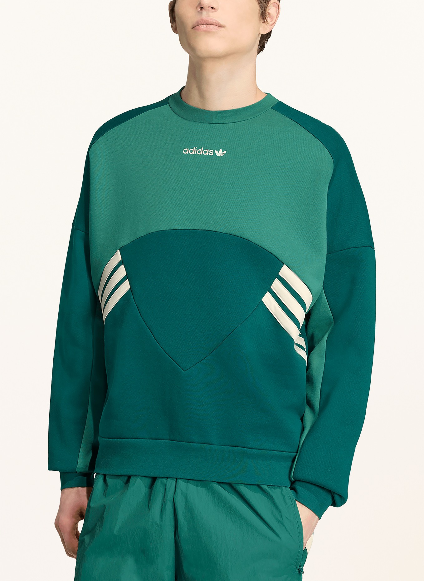 adidas Originals Mikiny MUNICH 93: TMAVĚ ZELENÁ / ZELENÁ
