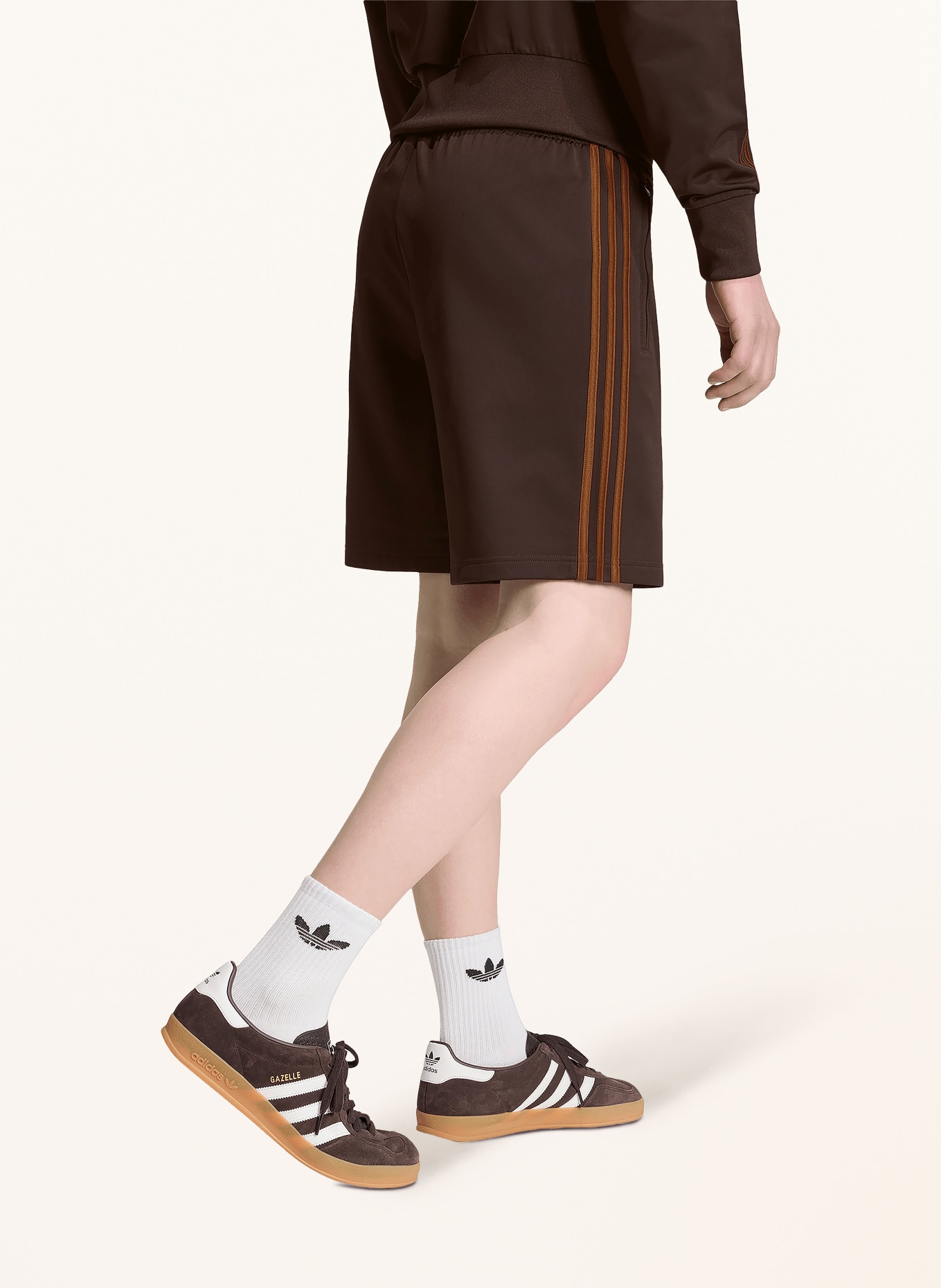 adidas Originals Shorts FIREBIRD: DUNKELBRAUN / COGNAC