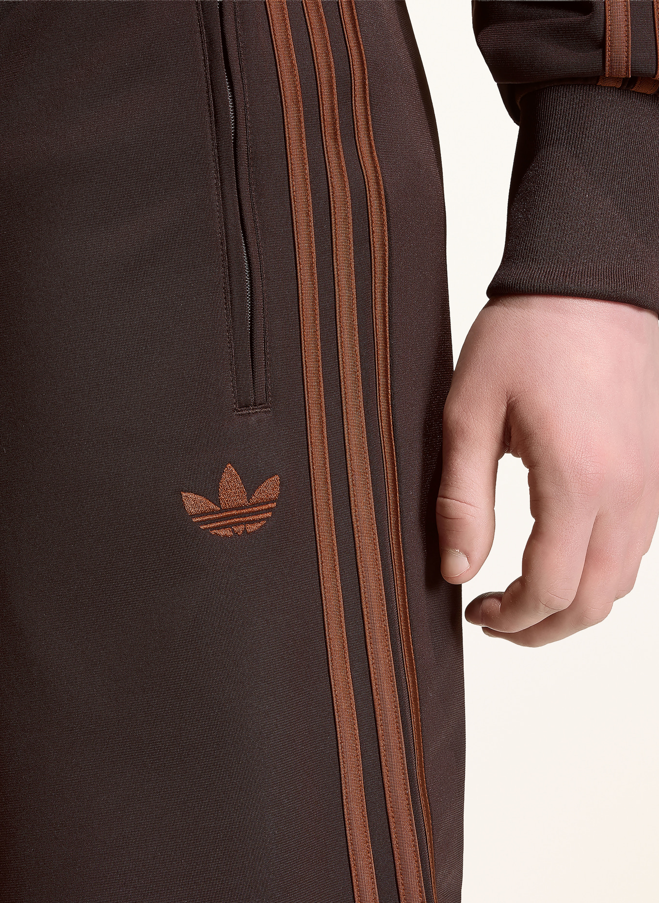 adidas Originals Shorts FIREBIRD: DUNKELBRAUN / COGNAC
