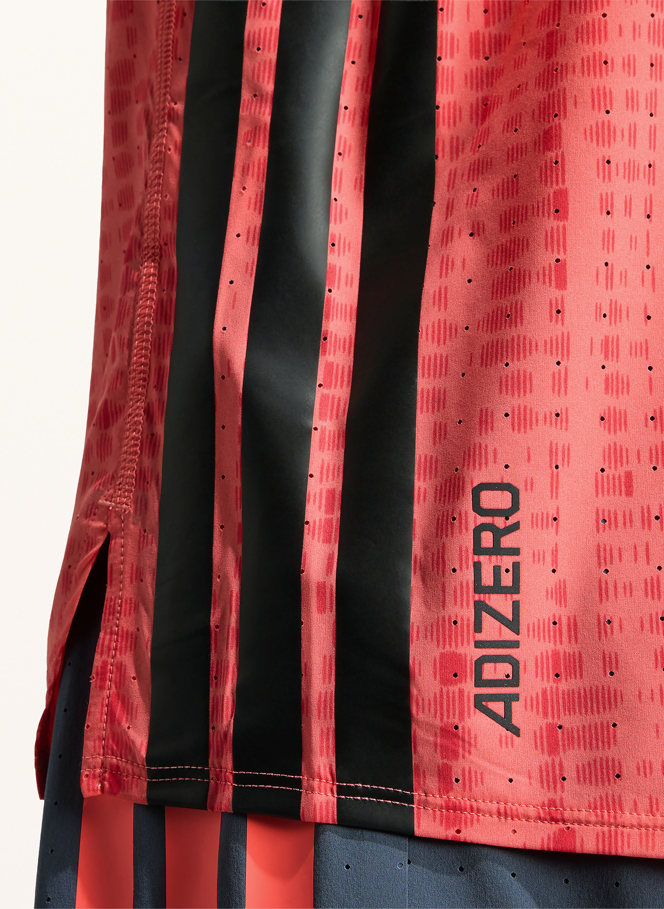 adidas Sporttop ADIZERO: LICHTROOD / ZWART