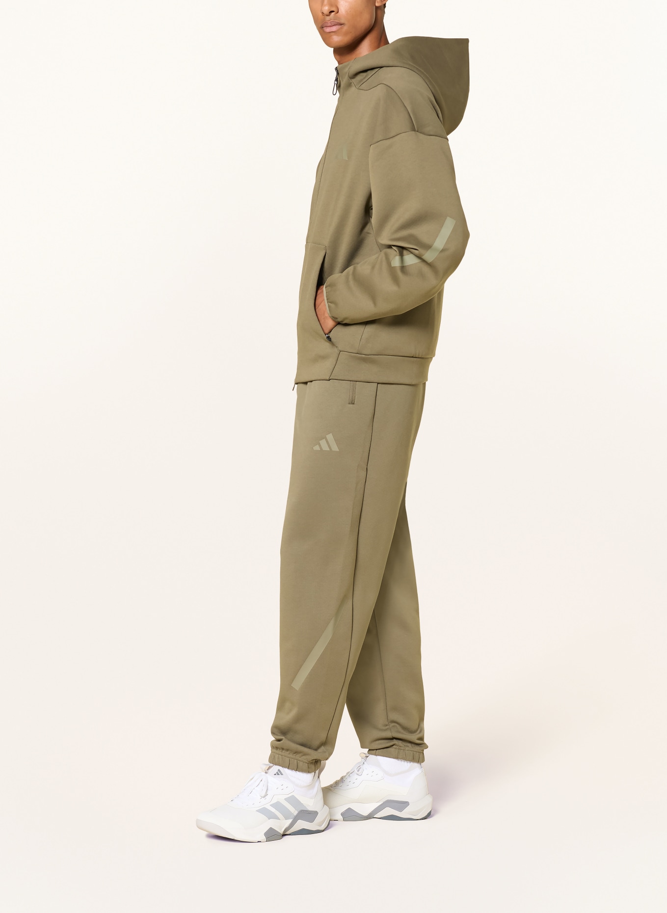 adidas Sweatpant Z.N.E.: KAKI