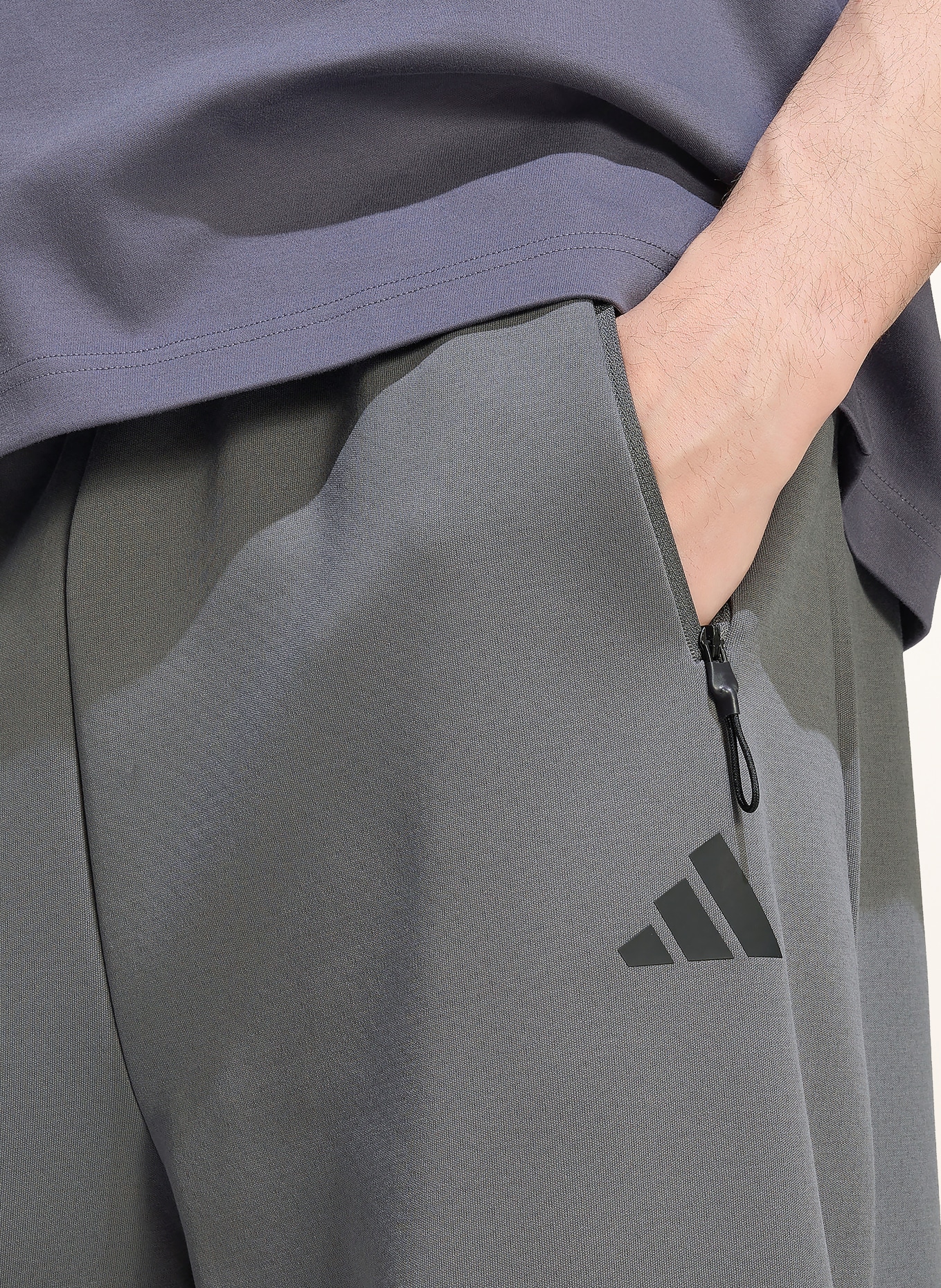 adidas Sweatpants Z.N.E.: DUNKELGRAU