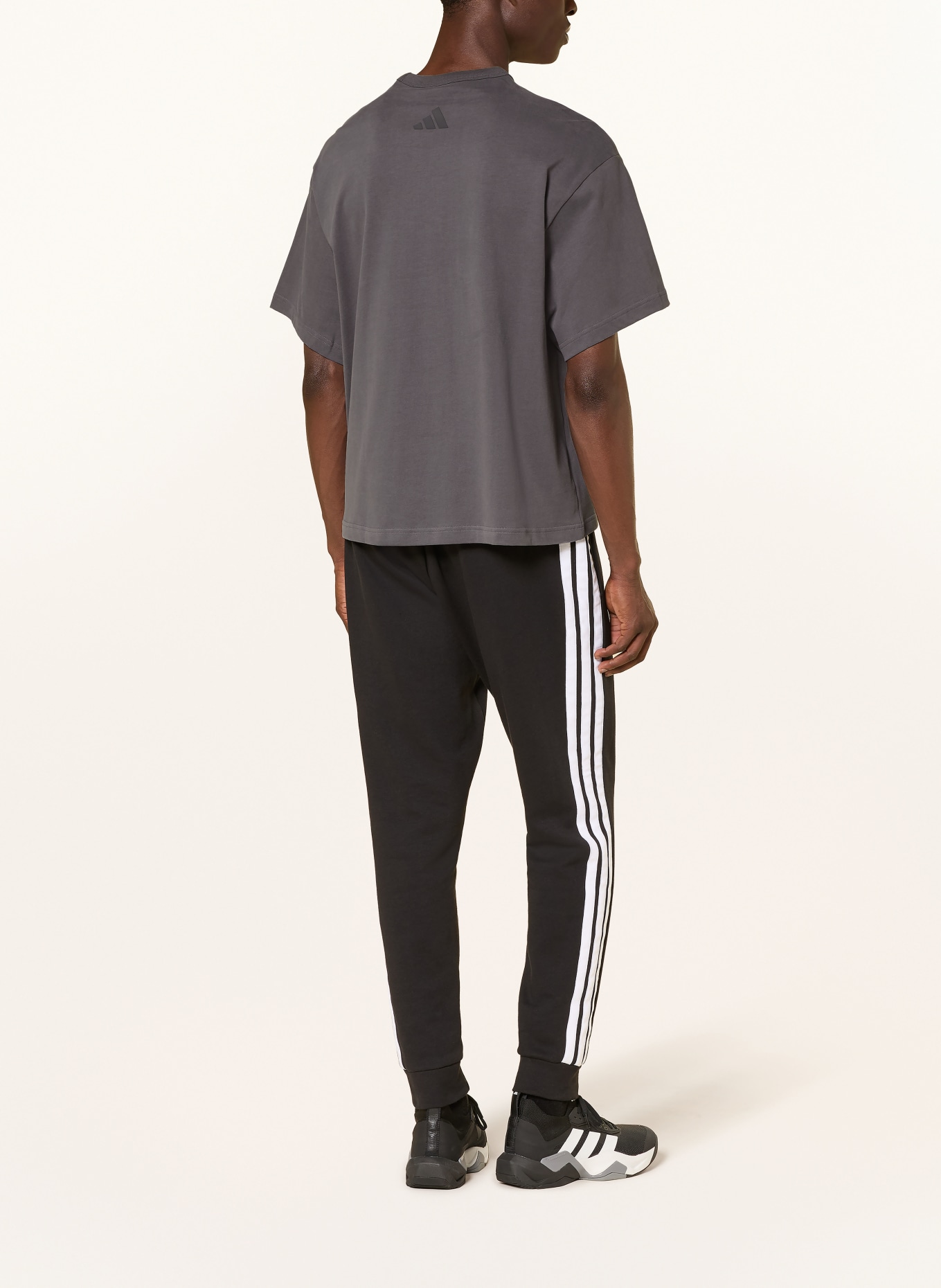 adidas Tričko: ŠEDÁ