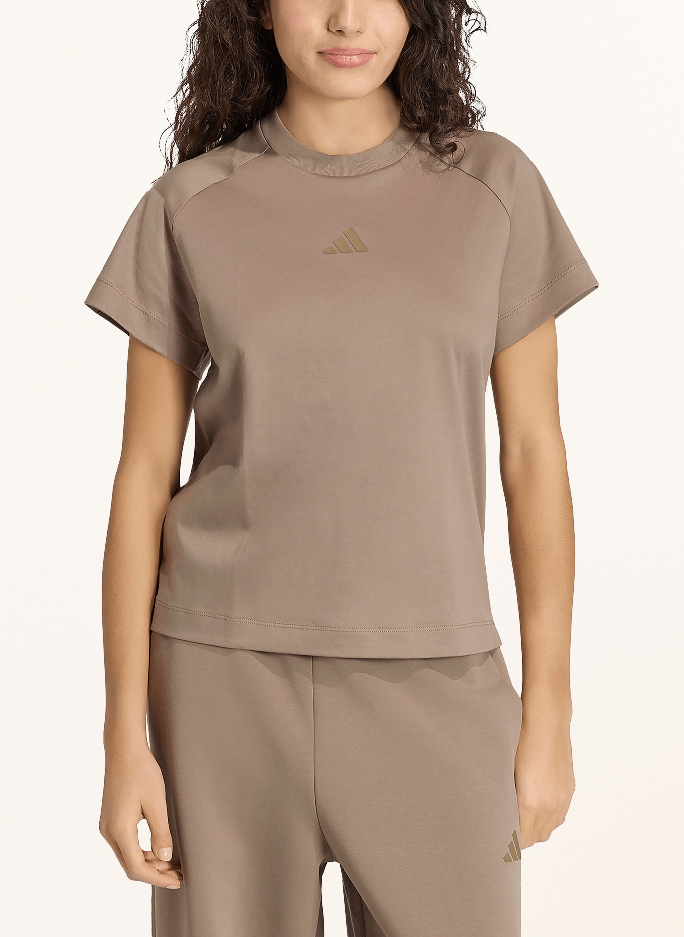 adidas T-shirt: BEIGE
