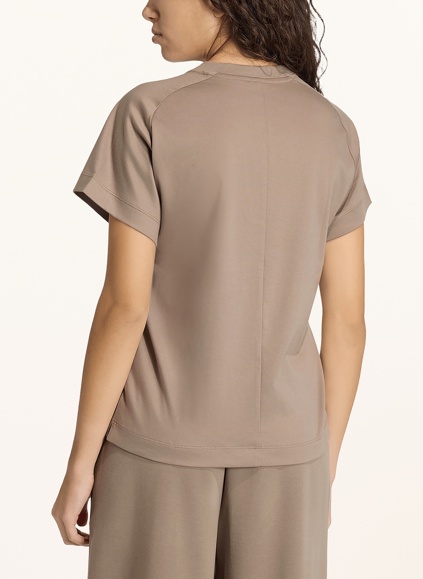 adidas T-shirt: BEIGE