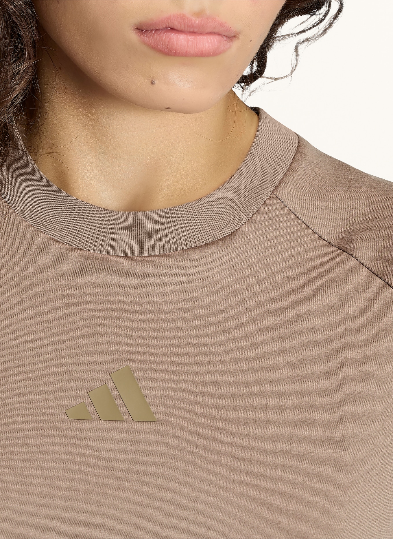 adidas T-shirt: BEIGE