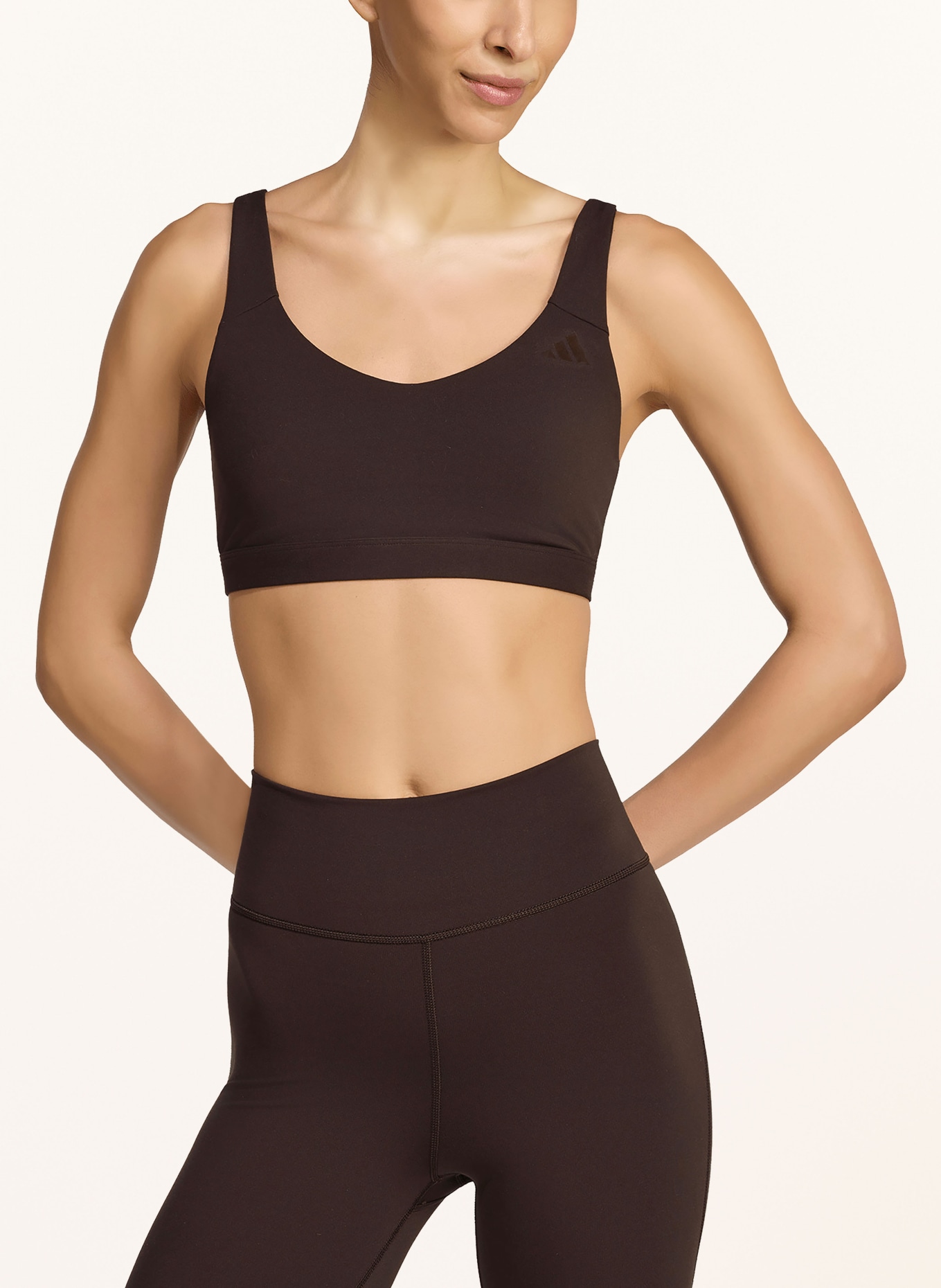 adidas Sport-BH ALL ME ESSENTIALS: DUNKELBRAUN