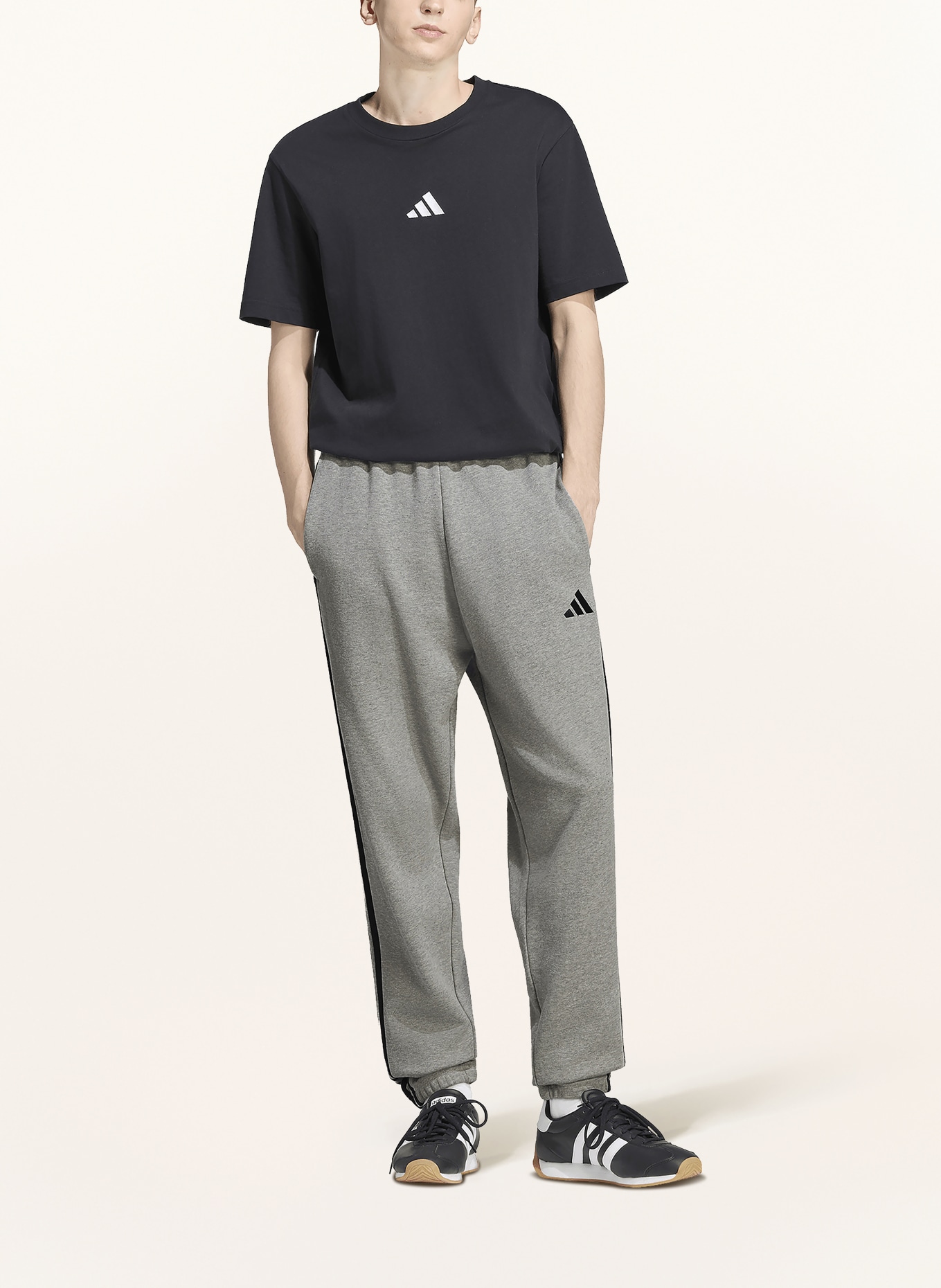 adidas Sweatpants ESSENTIALS 3-STRIPES: HELLGRAU / WEISS