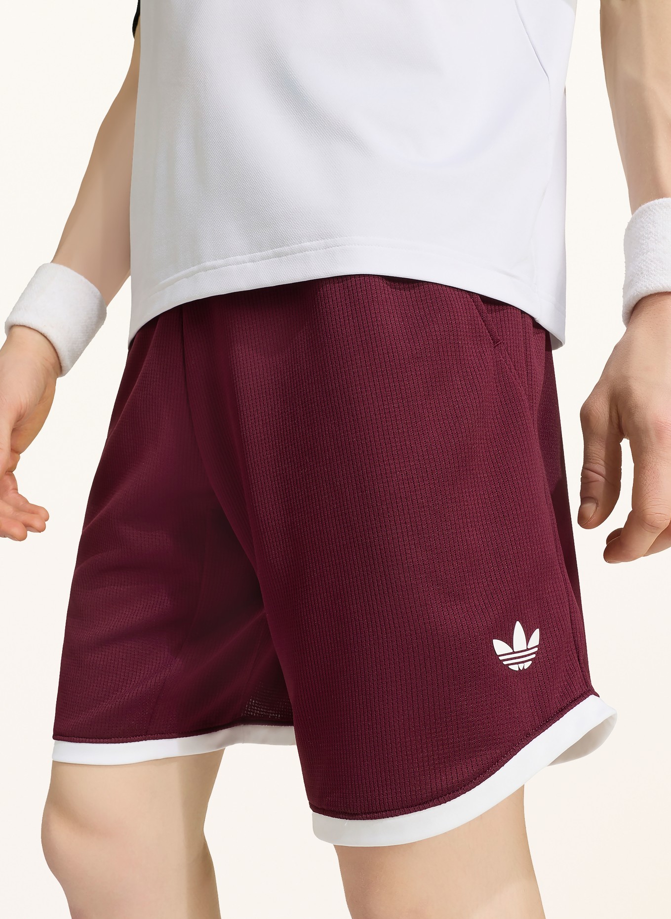 adidas Originals Tennisshorts CLASSICS: DONKERROOD / WIT