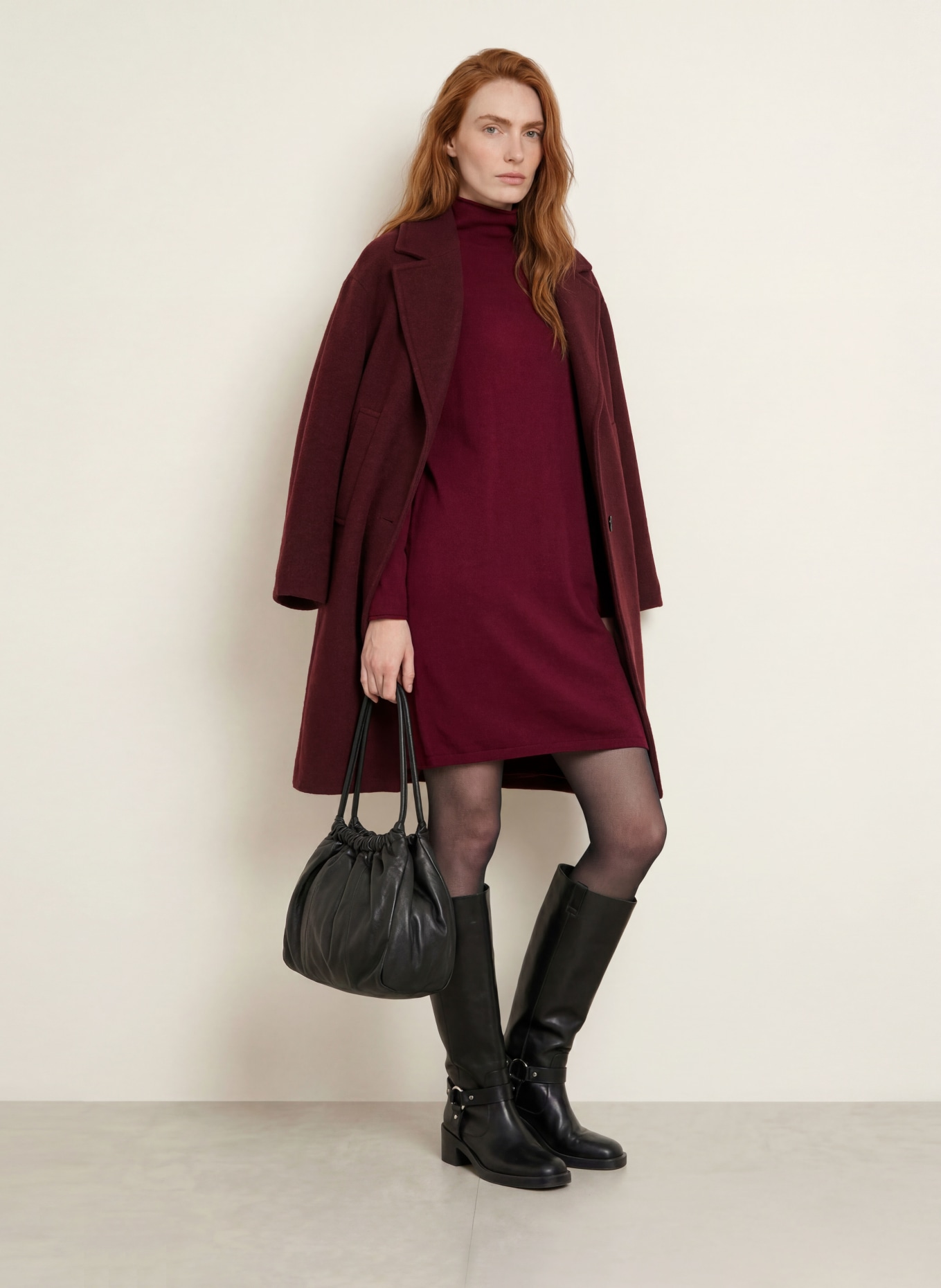 darling harbour Knit dress: BURGUNDY